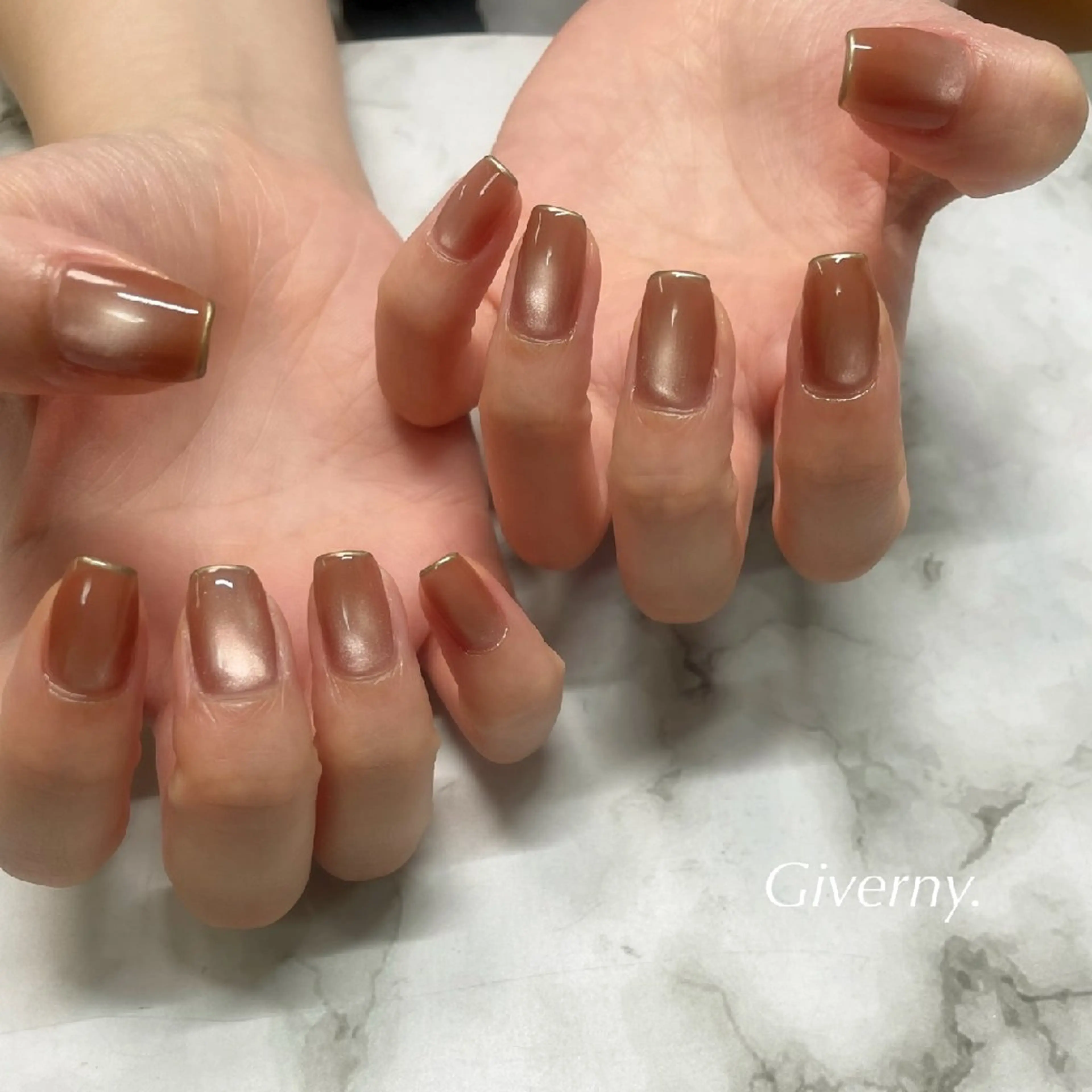 ネイル マグネットネイル ハンドネイル Giverny .のネイルデザイン