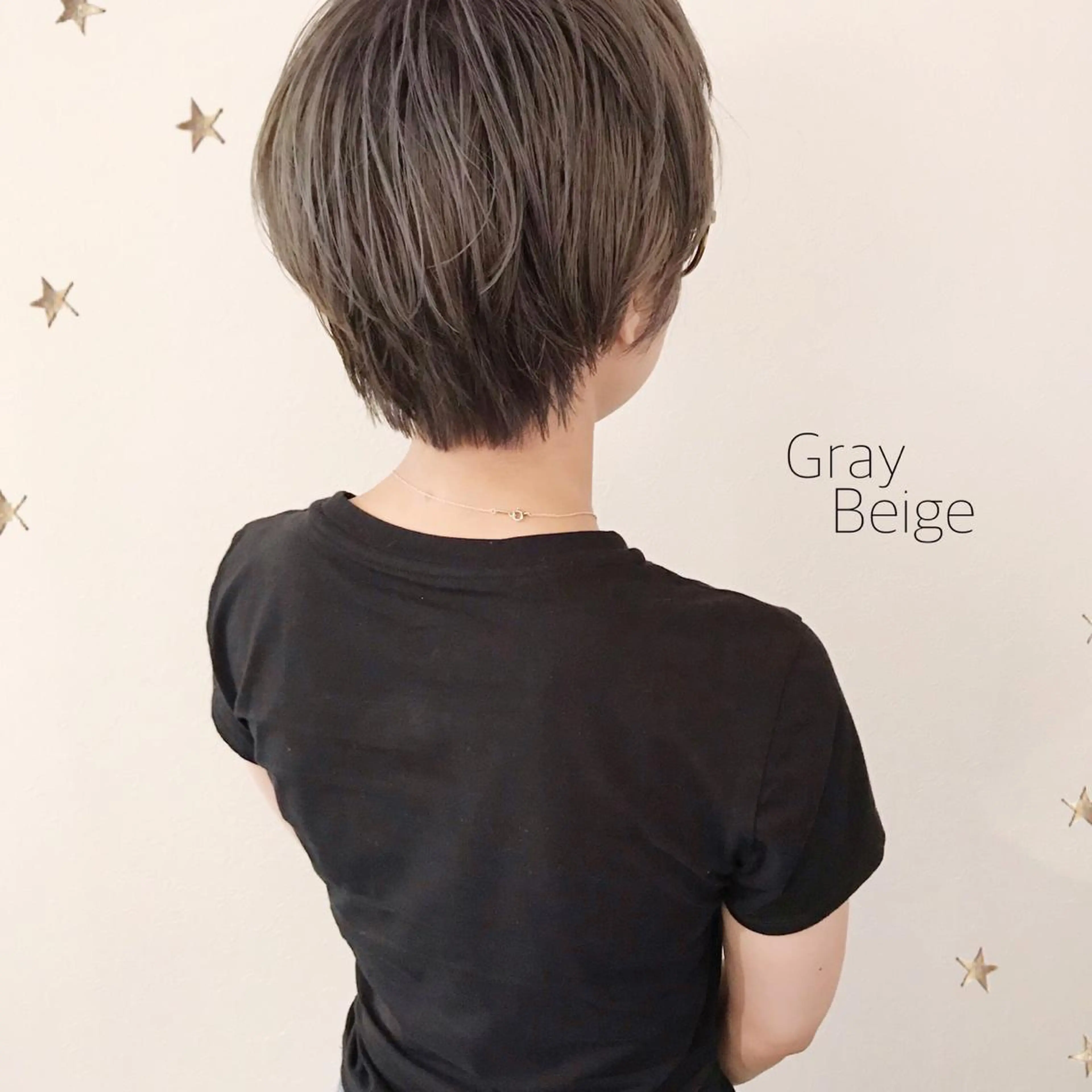 ショート カラー 市川 千夏のヘアスタイル