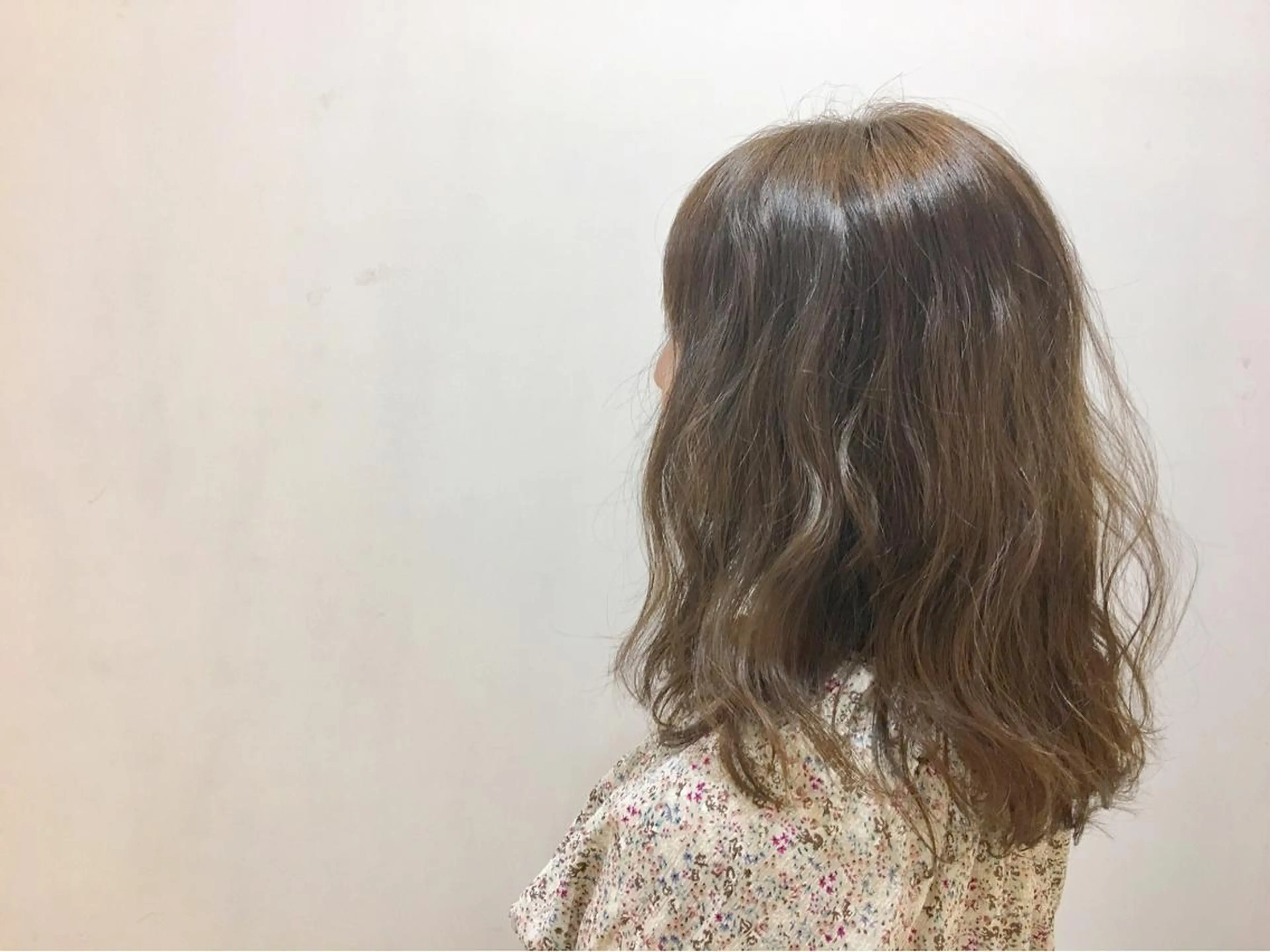 ミディアム カラー ブリーチ ブリーチなしカラー 永井 大希のヘアスタイル