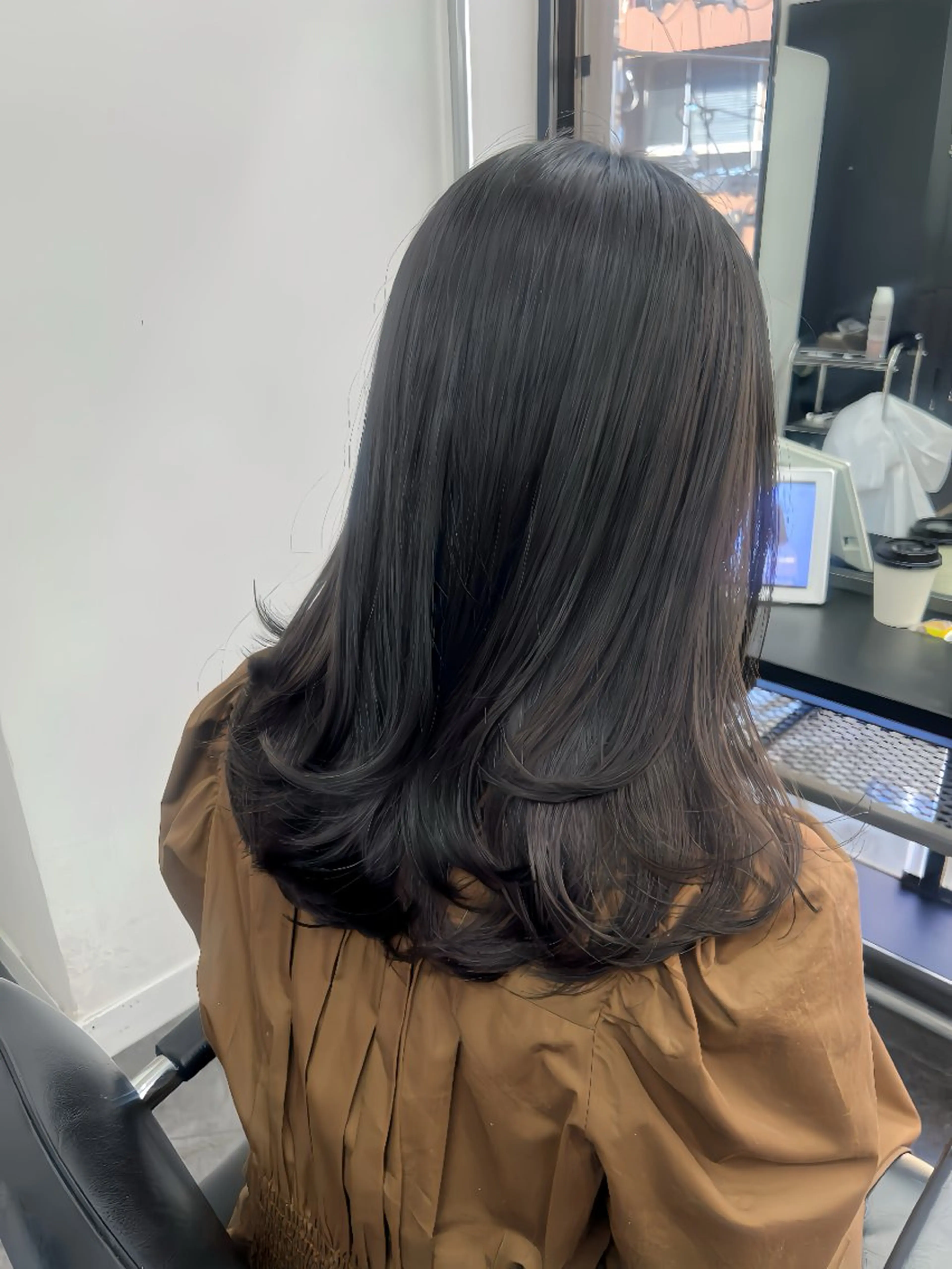 ロング レイヤーカット/透明 感カラー/aikaのヘアスタイル