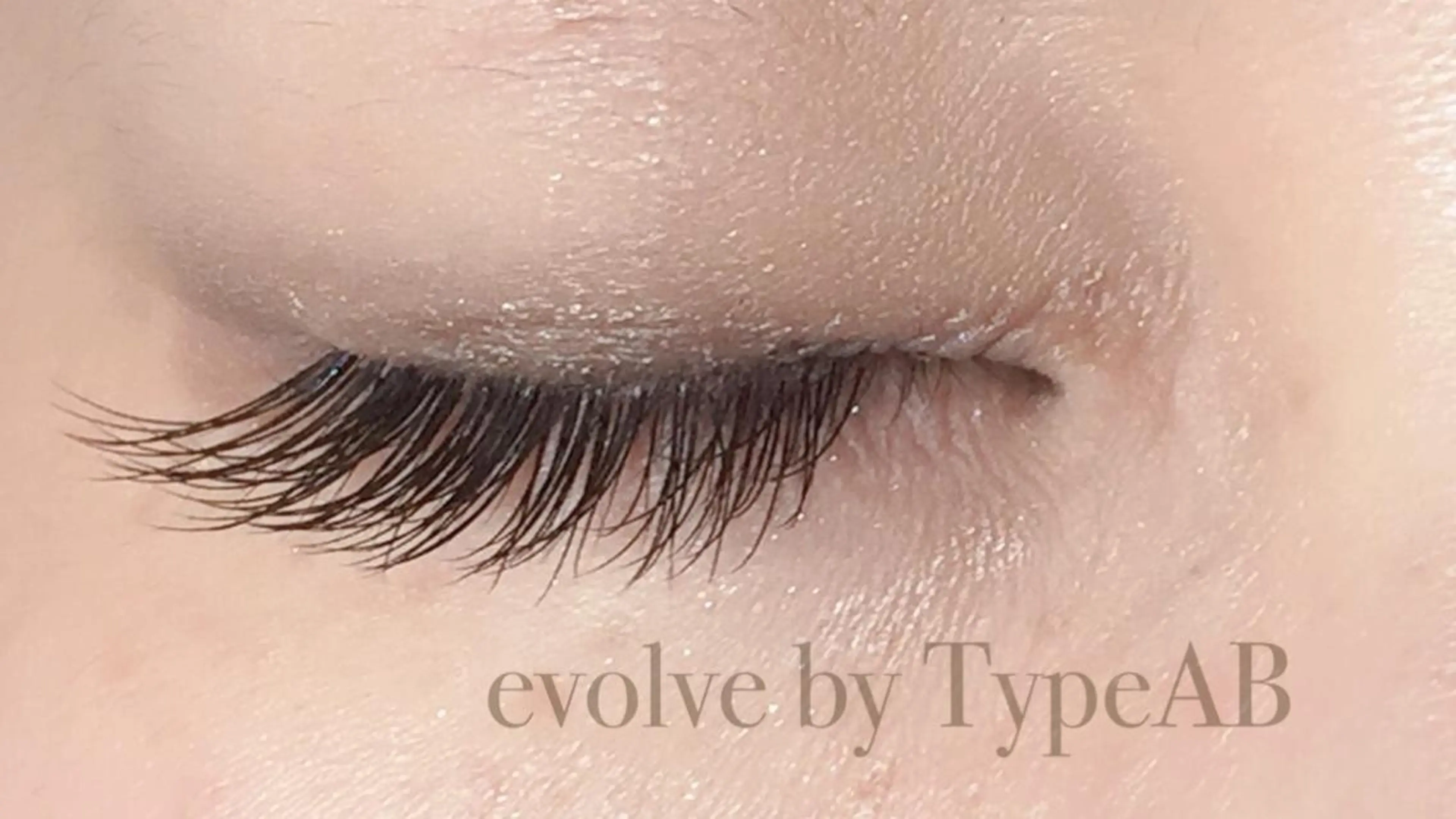 マツエク・マツパ Jカール 目尻長め evolve by TypeAB所属・evolve  by TypeABのマツエク・マツパデザイン