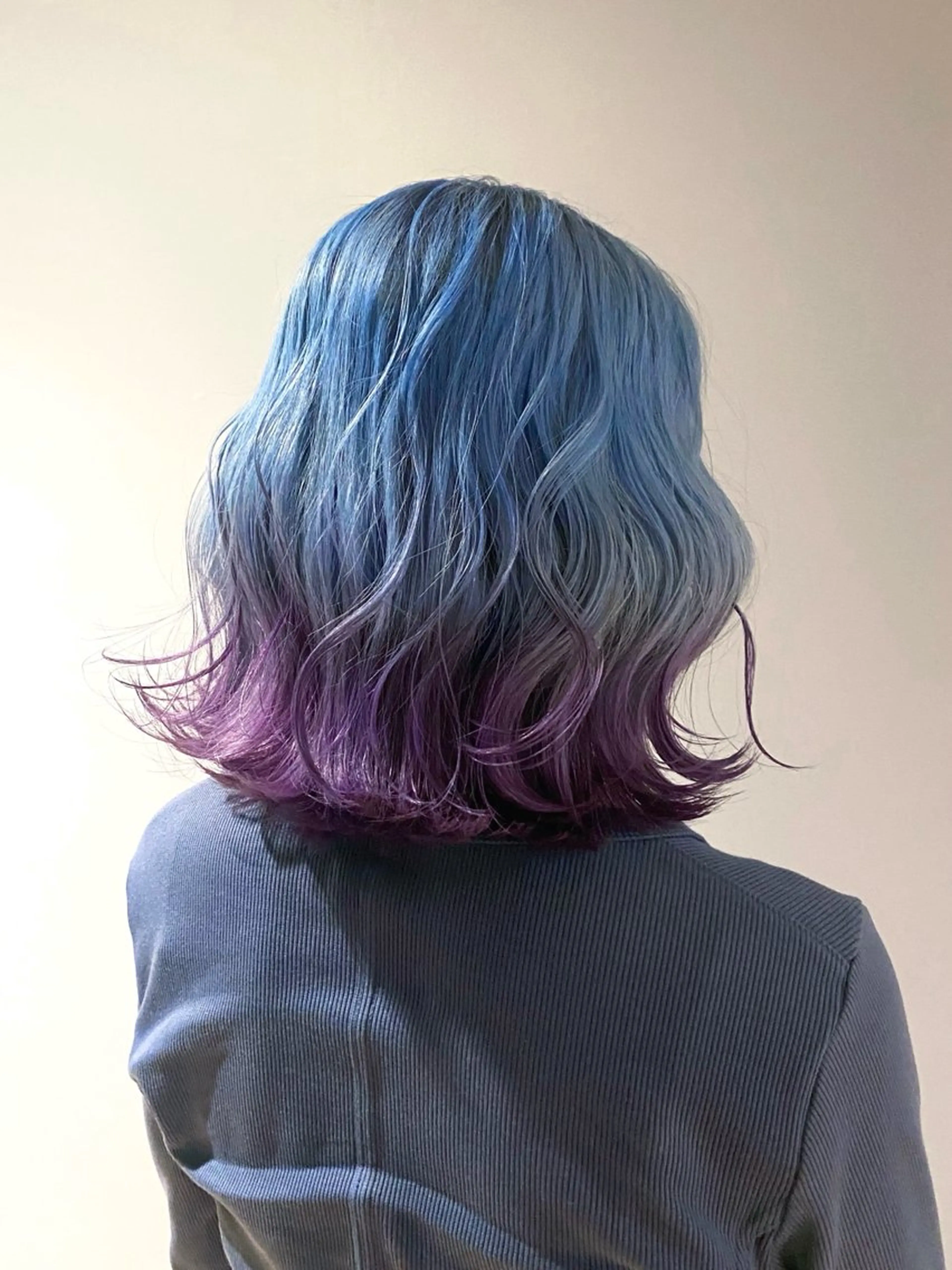 ミディアム カラー トレンド/天神大名 ハイトーン/レイヤーのヘアスタイル