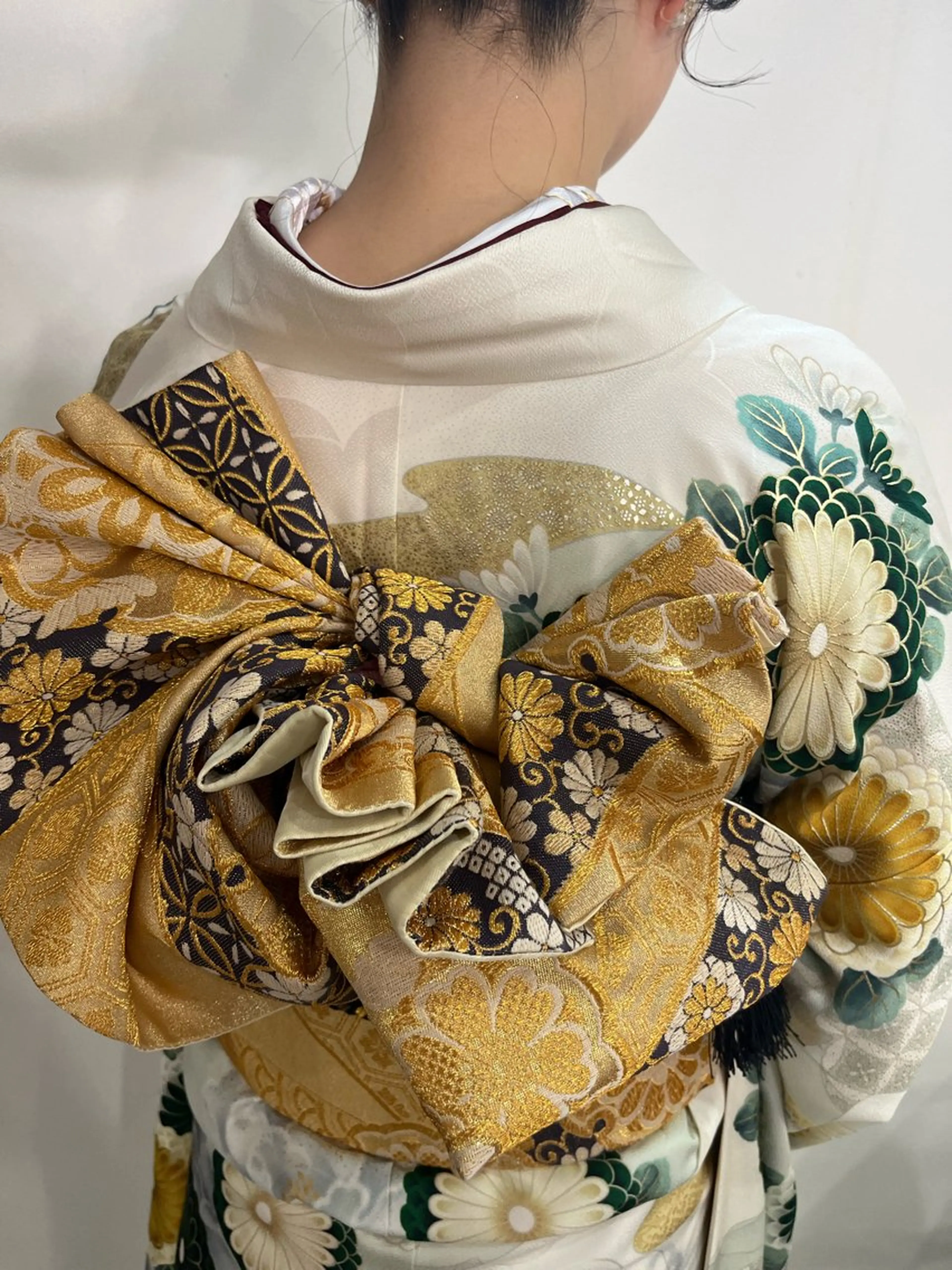 着付け esTRIBE とよしま未来のマツエク・マツパデザイン