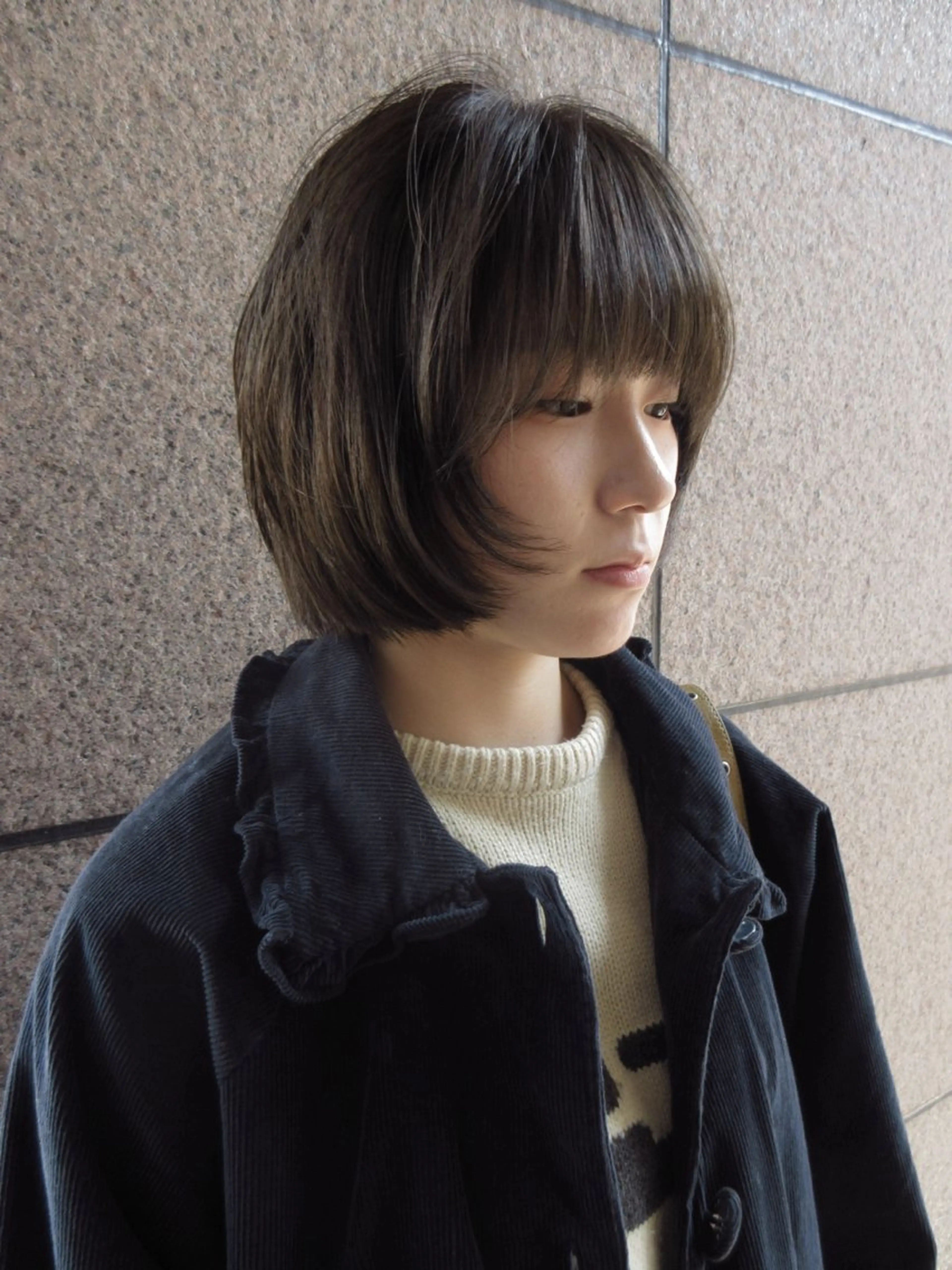 ミディアム カラー ボブ カット トリートメント ブリーチなしWカラー /赤み消し/トモキのヘアスタイル