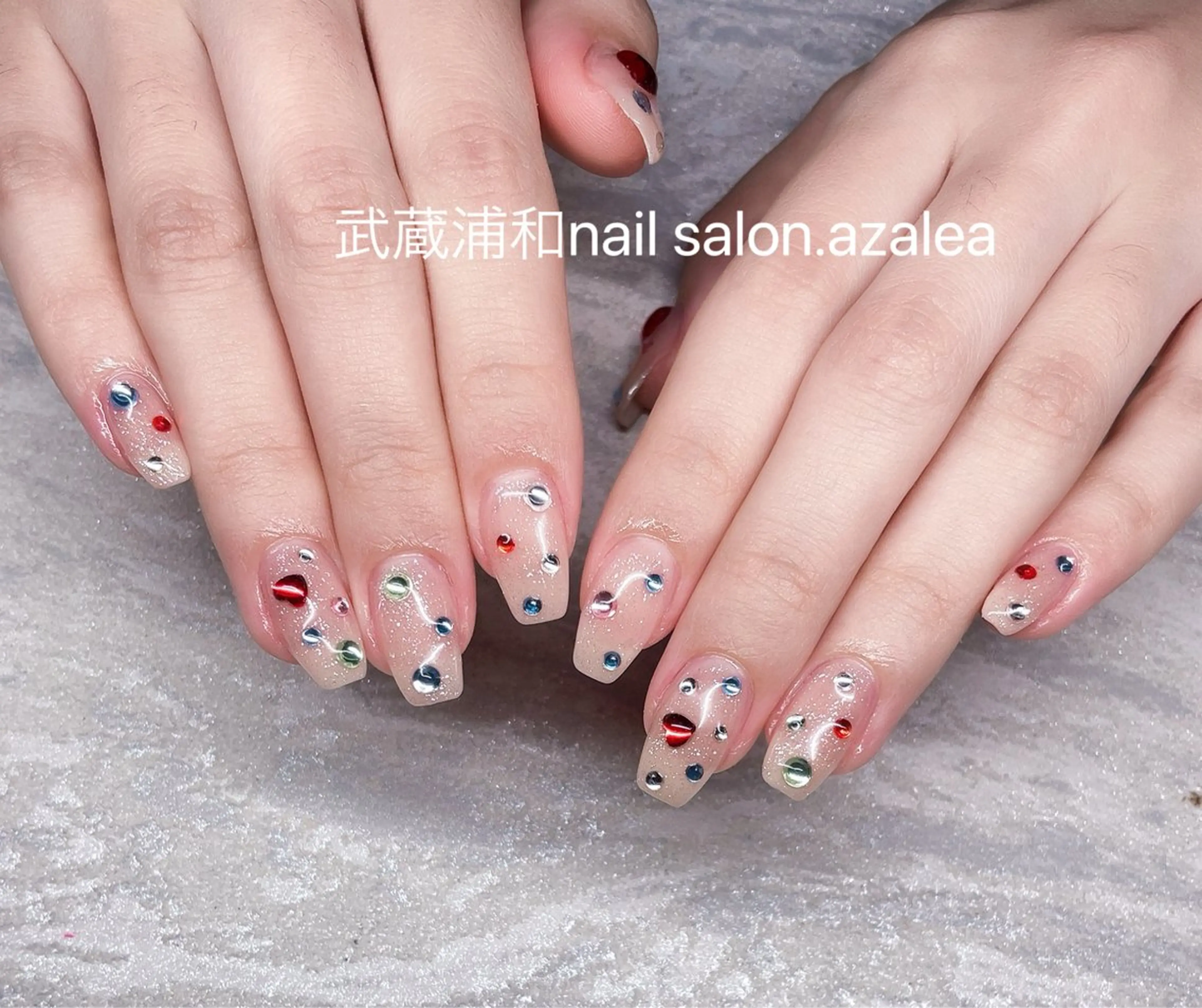 ネイル ハンドネイル R inのネイルデザイン