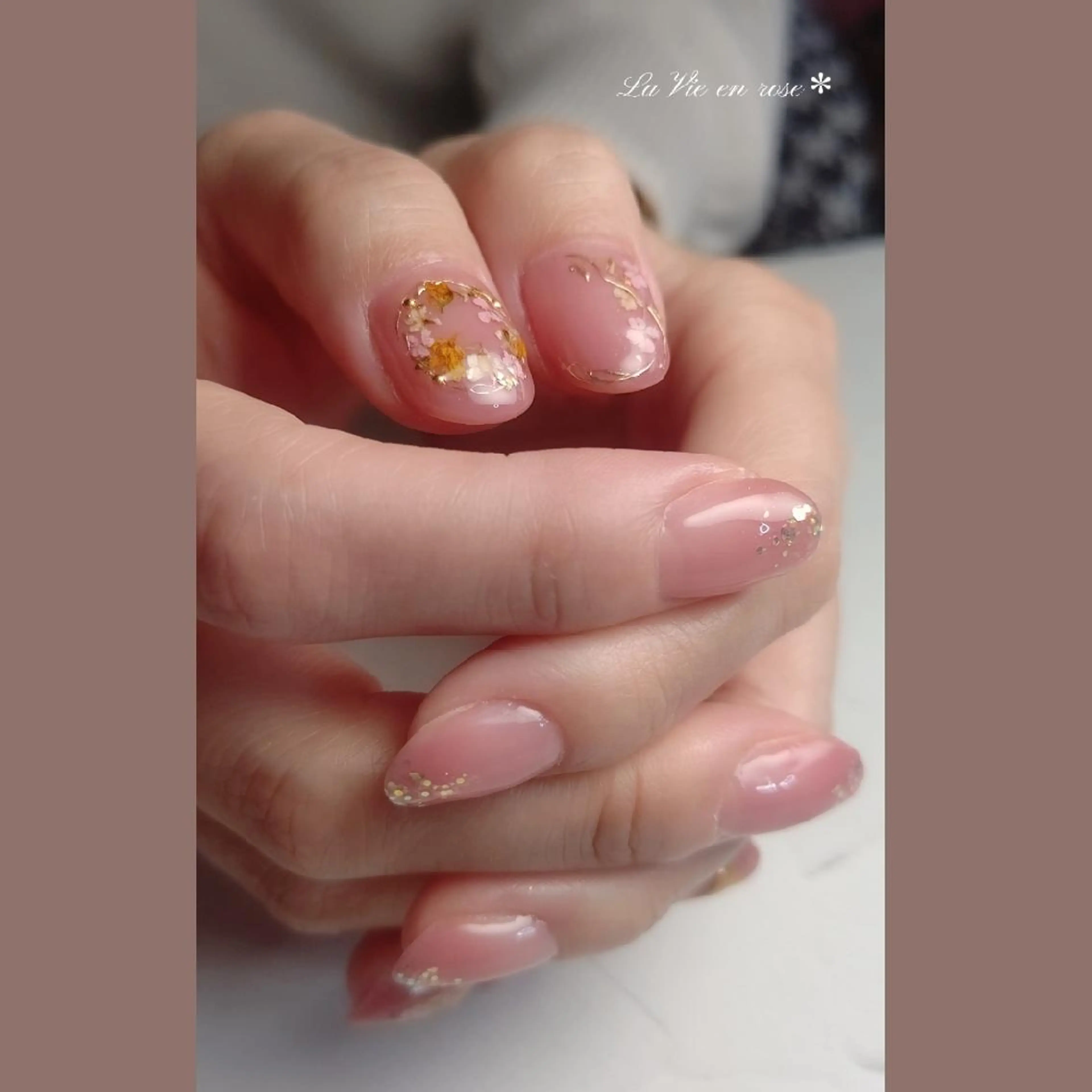 ネイル ラヴィアン ローズのネイルデザイン