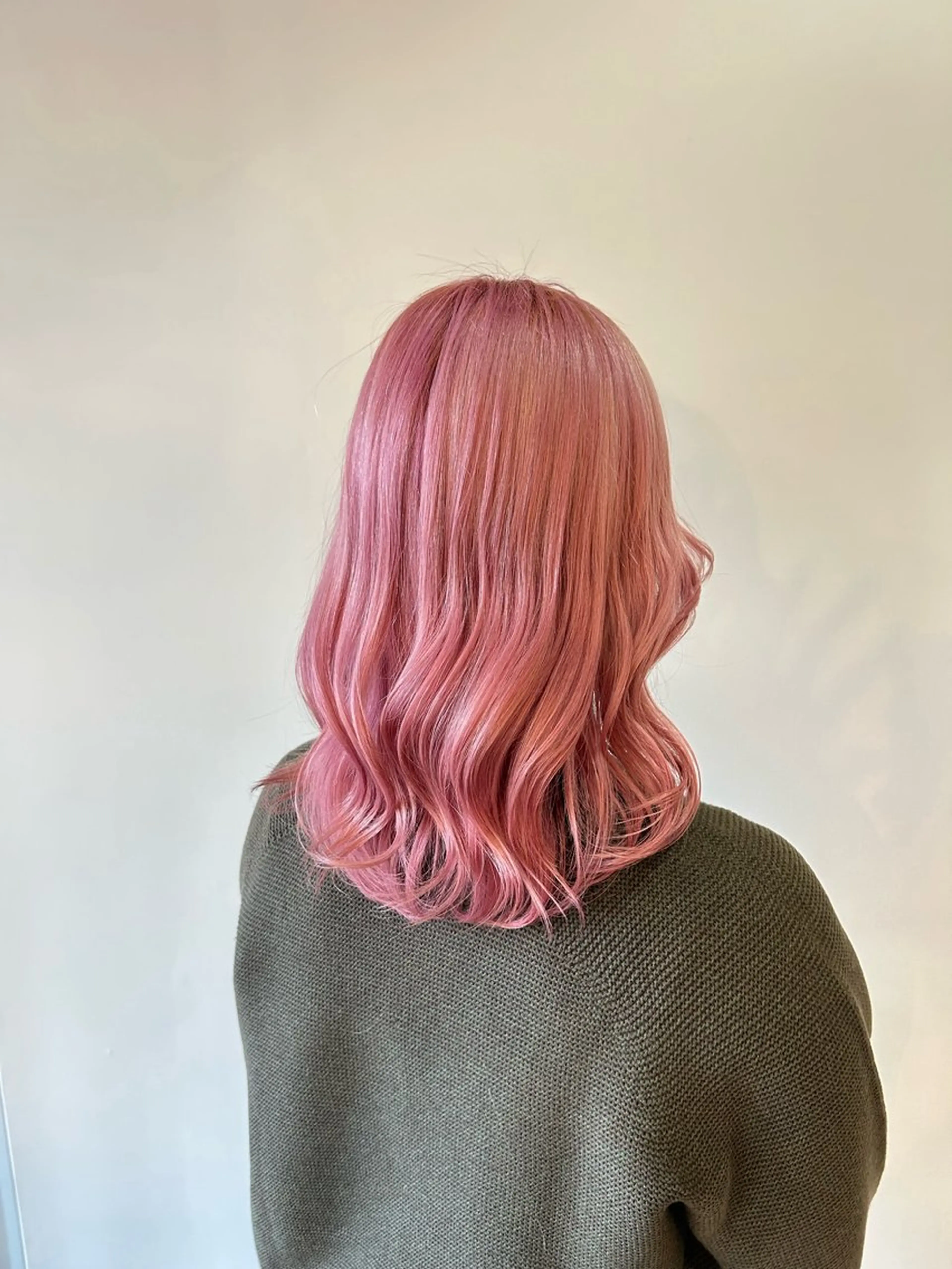 ミディアム カラー ベージュカラー 透明感カラー ピンクカラー ヘアカラー トップスタイリスト 林すずかのヘアスタイル