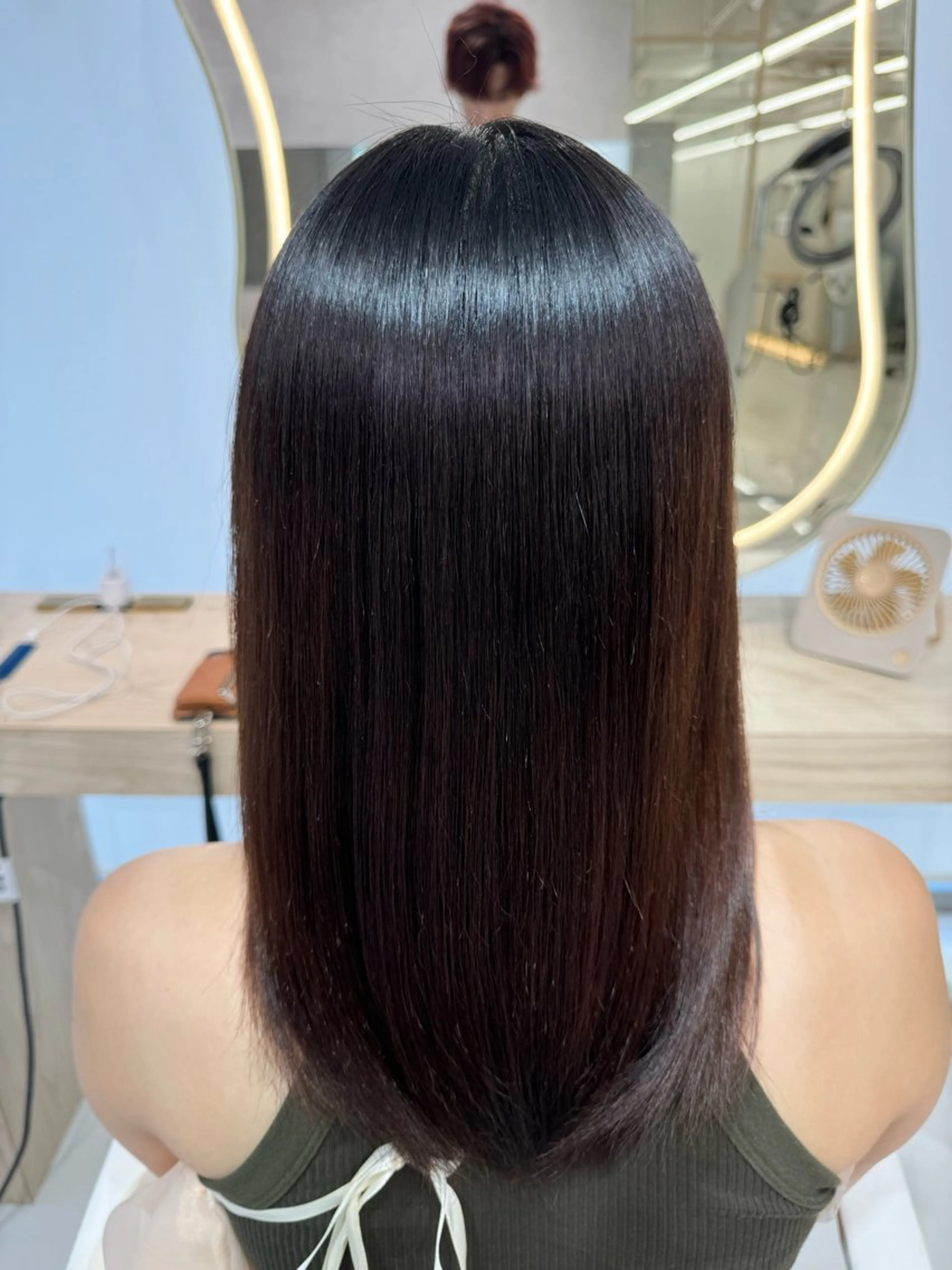 セミロング パーマ 韓国レイヤー/ 顔まわり/西野和裕のヘアスタイル