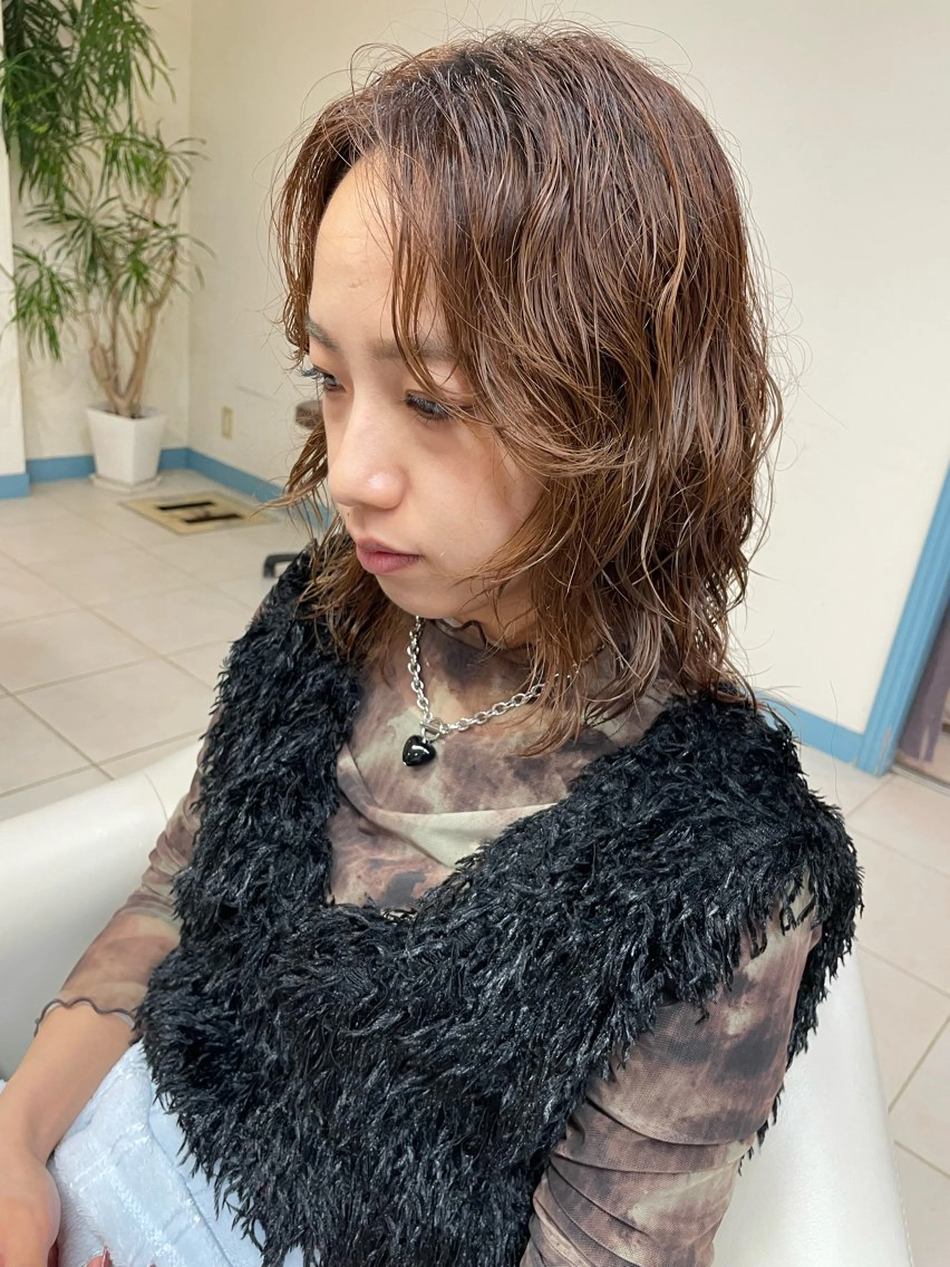 ミディアム パーマ ミディアムパーマ ストレートパーマ カット パーマ 朝生 海都のヘアスタイル