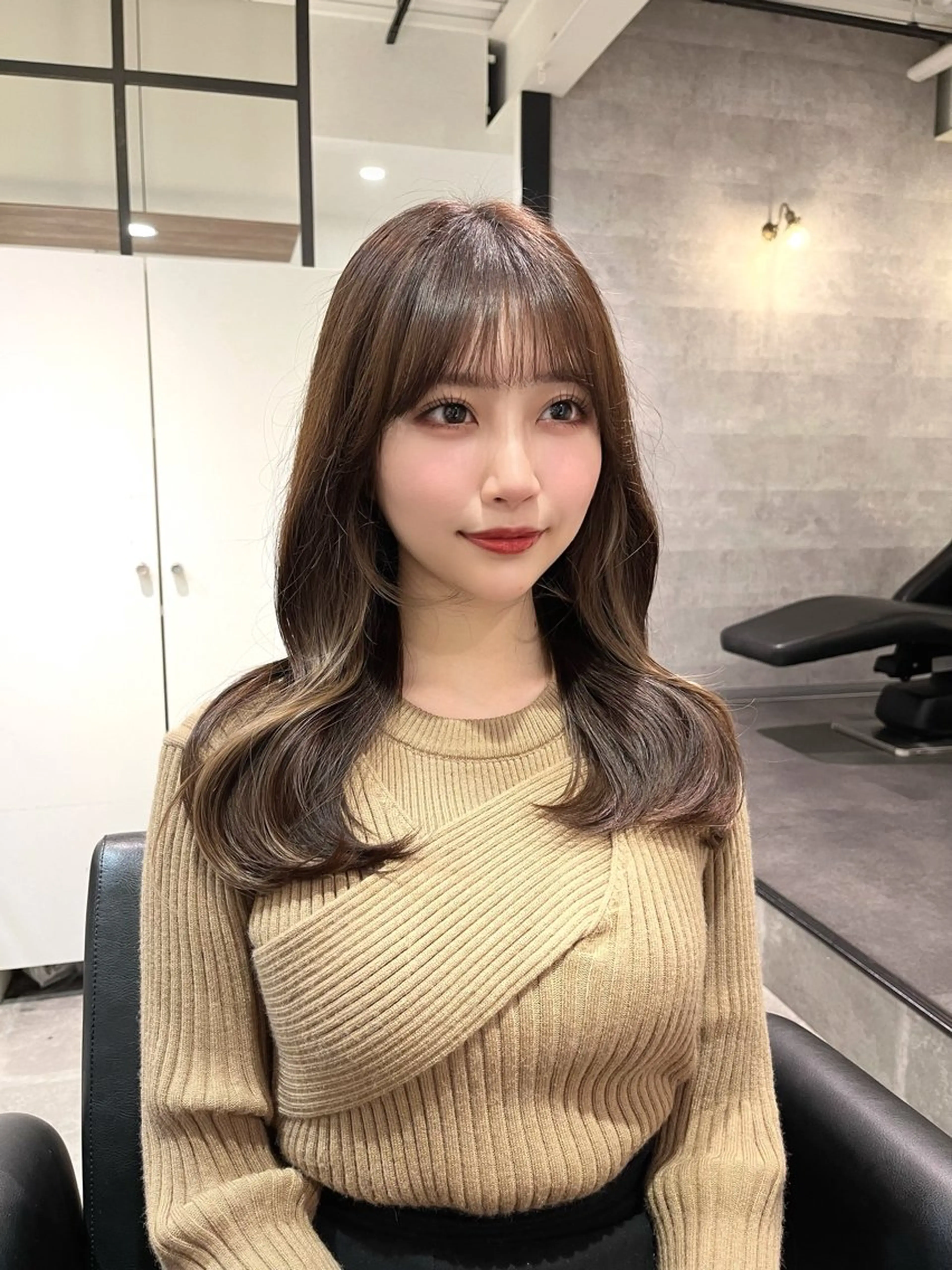 セミロング カラー カット ヘアカラー トリートメント ナチュラル韓国ヘア 🇰🇷塚田凌太のヘアスタイル