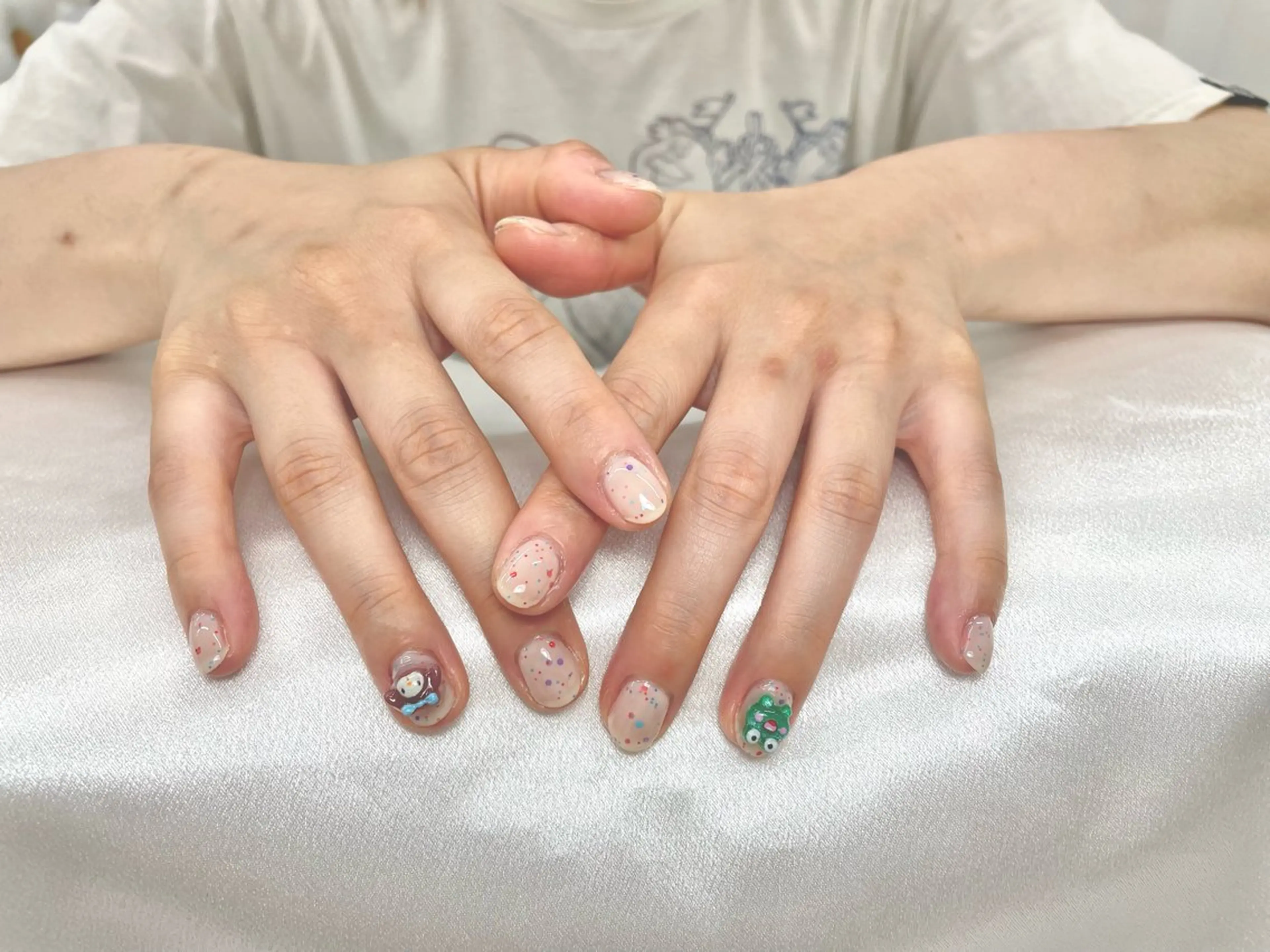 ネイル ワンカラーネイル 夏 目のネイルデザイン