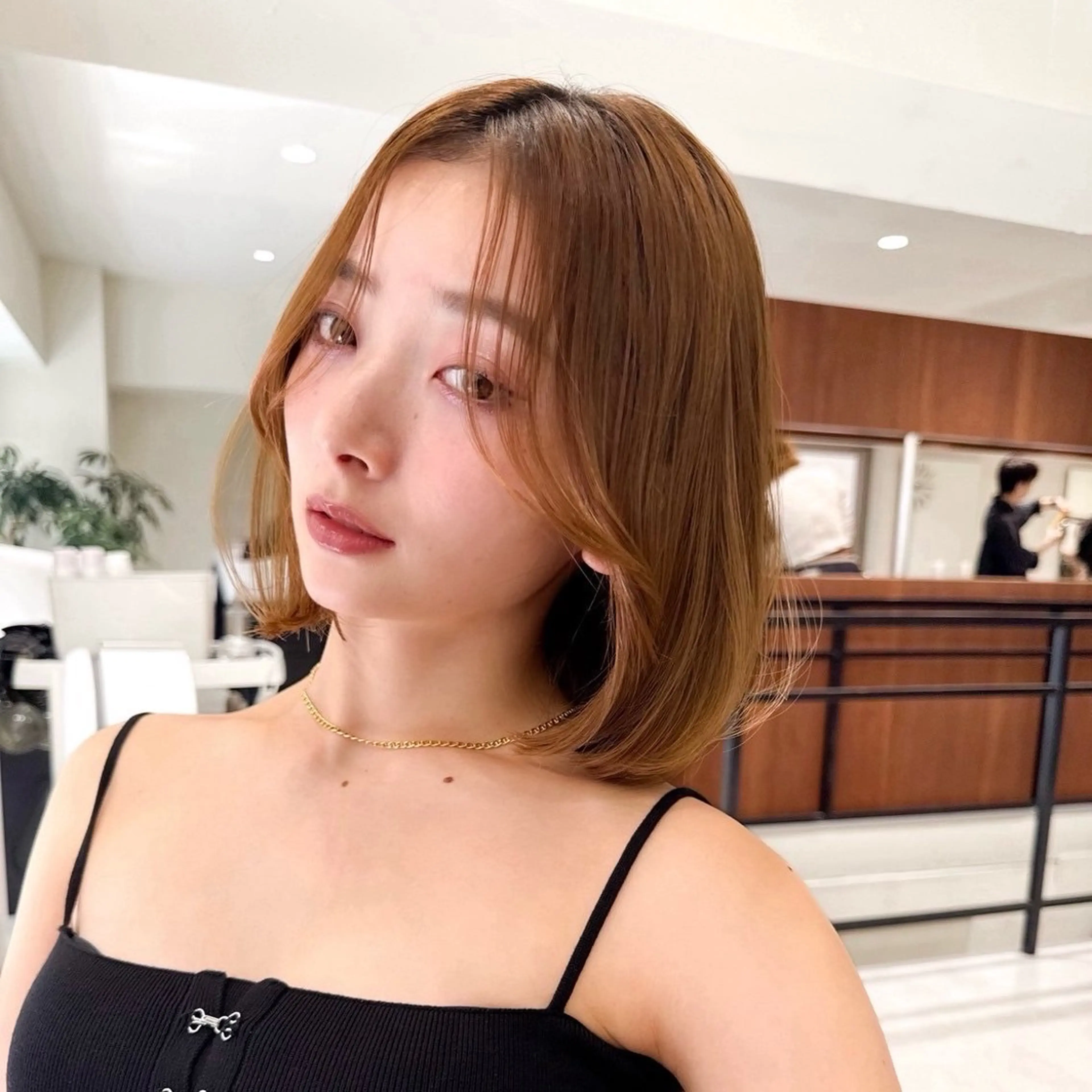 ショート カラー ヘアアレンジ ヘアカラー ボブ/縮毛矯正/美髪 似合わせ/透明感カラのヘアスタイル