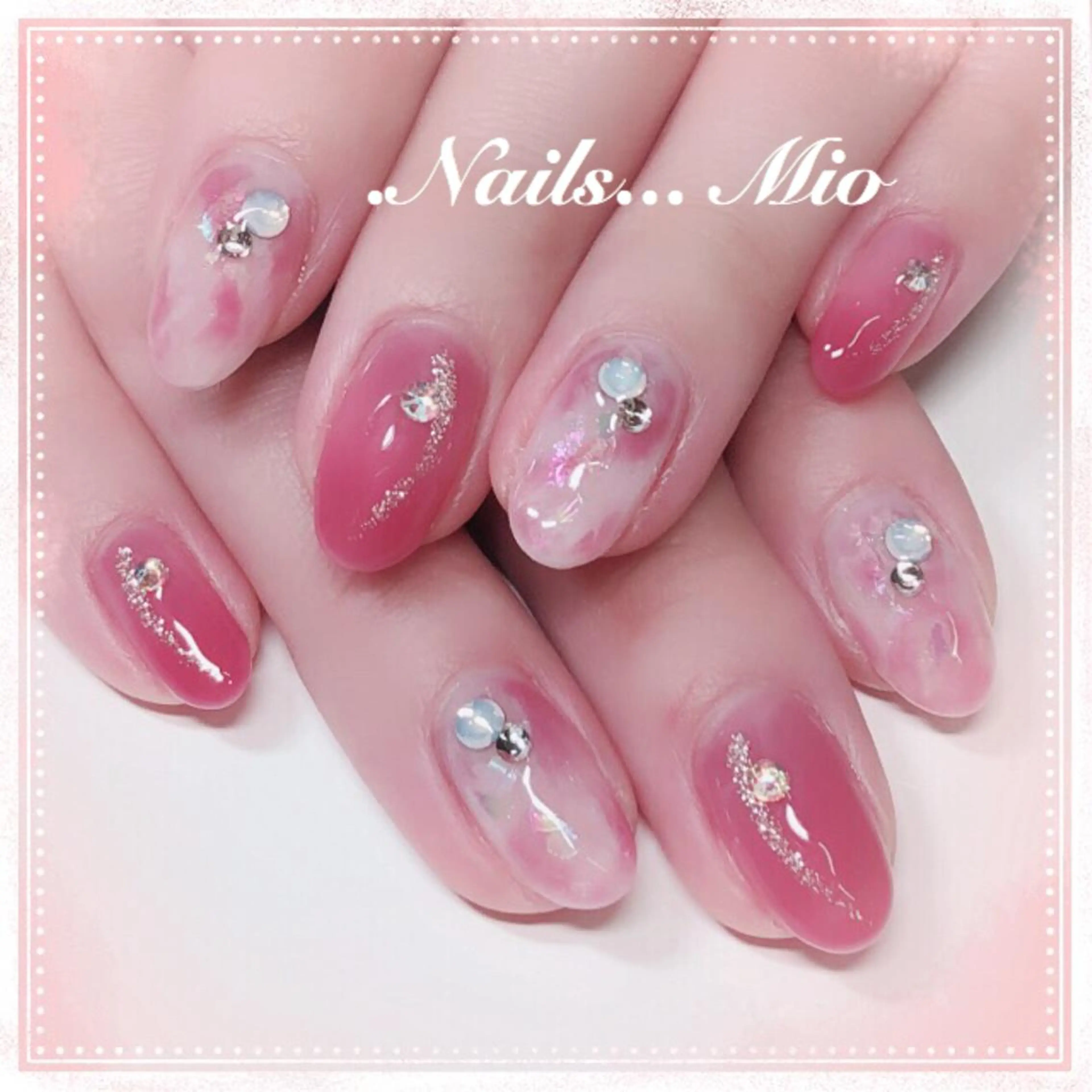 ネイル アートネイル グラデーション .Nails Mio 赤羽西ネイルサロンのネイルデザイン