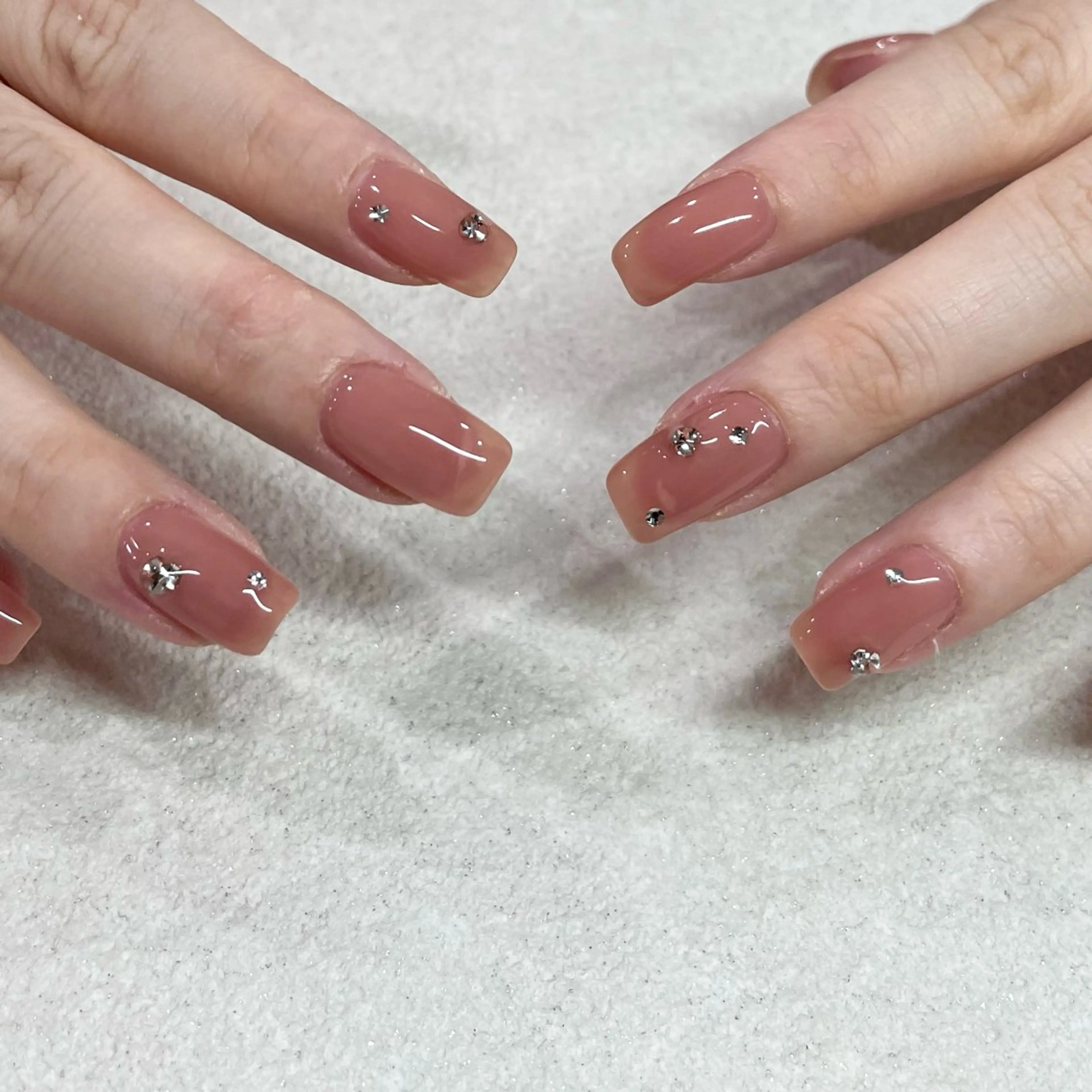 ネイル パラジェルサロン 大人女性が通うサロンのネイルデザイン