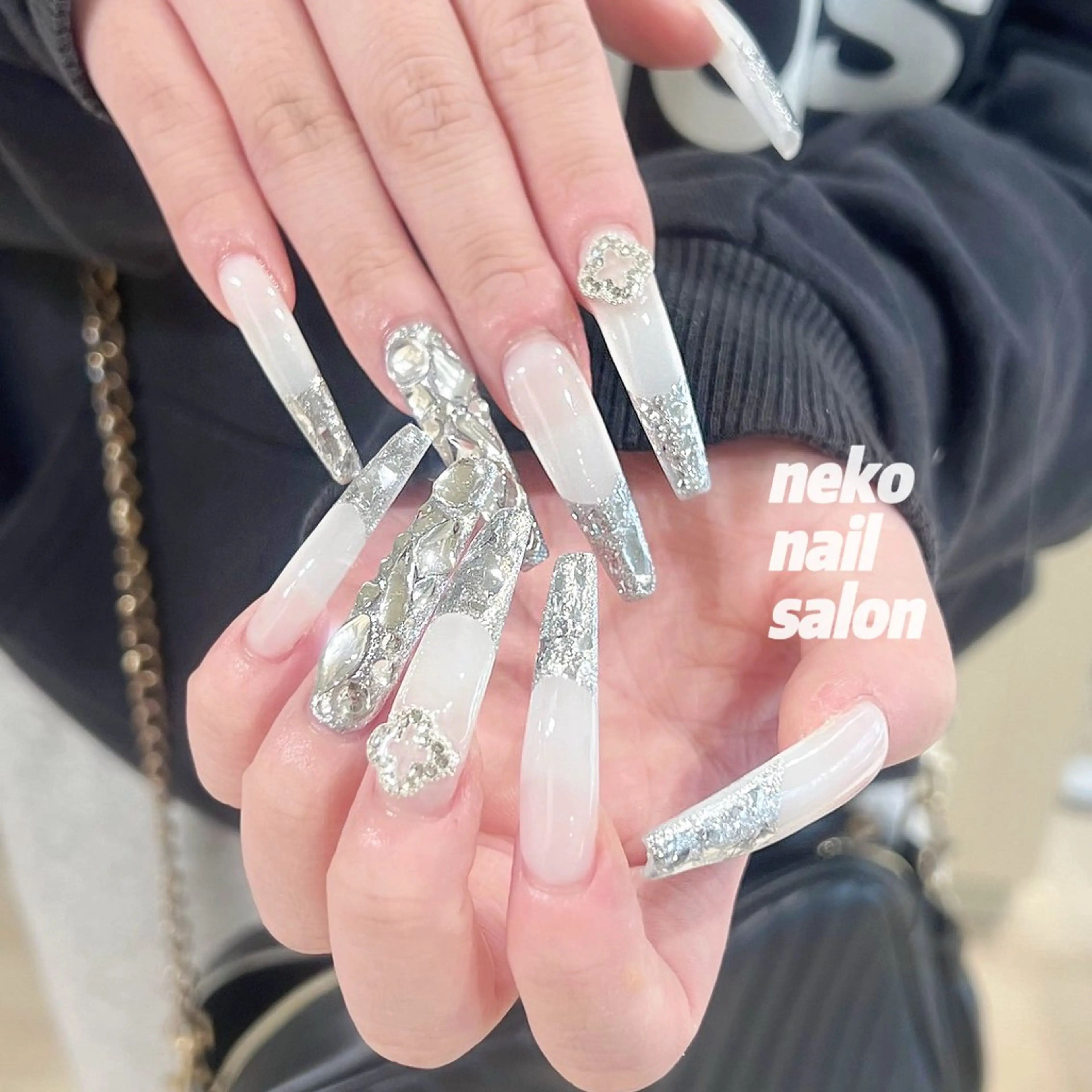 ネイル ロングネイル スーパーロングネイル ネイルチップ ワンホンネイル ハンドネイル neko nailのネイルデザイン