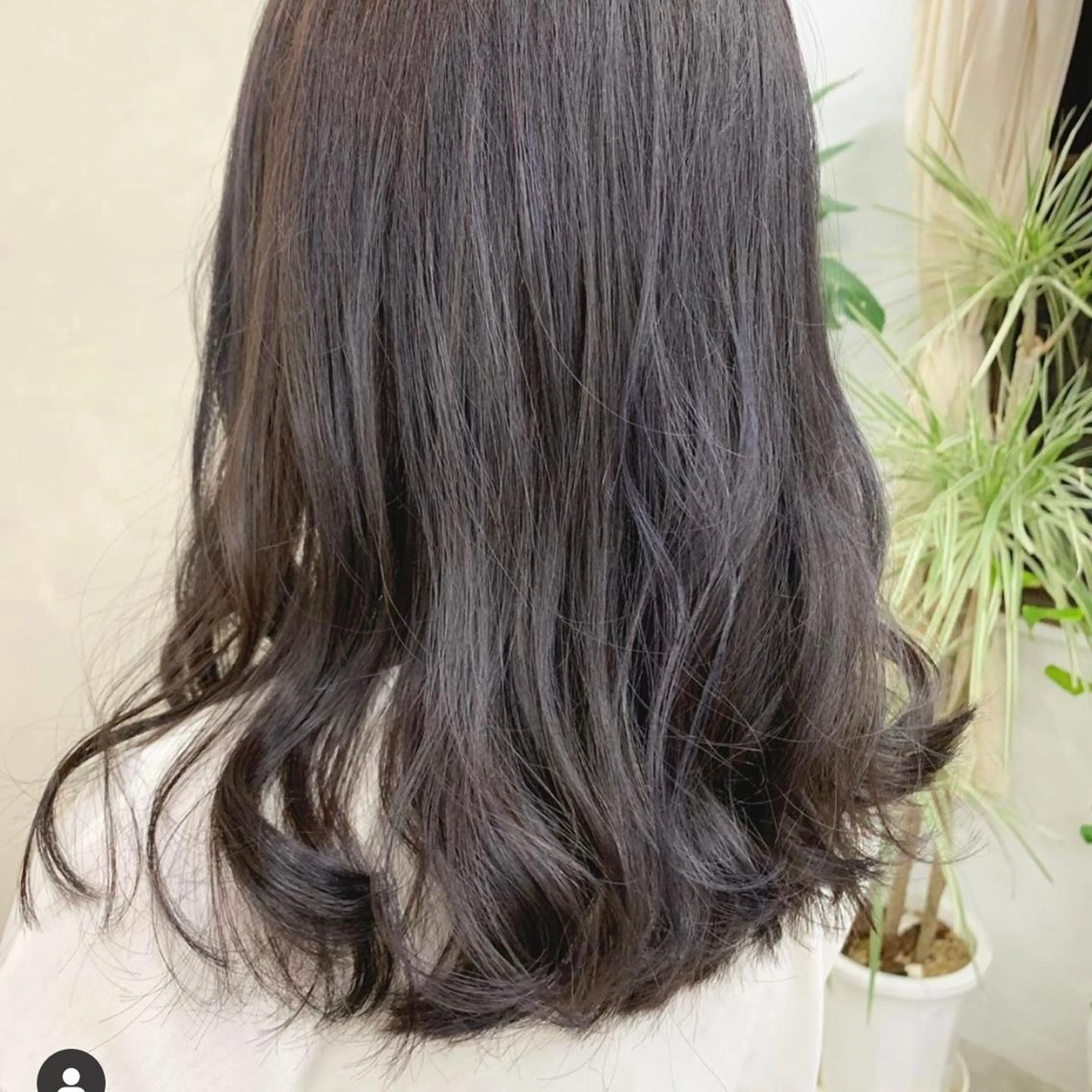 ミディアム カラー ヘアアレンジ グレージュ ハイライトカラー ラベンダーカラー パープルカラー パープルグレージュ 眉毛ワックス konomiの眉毛・アイブロウイメージ