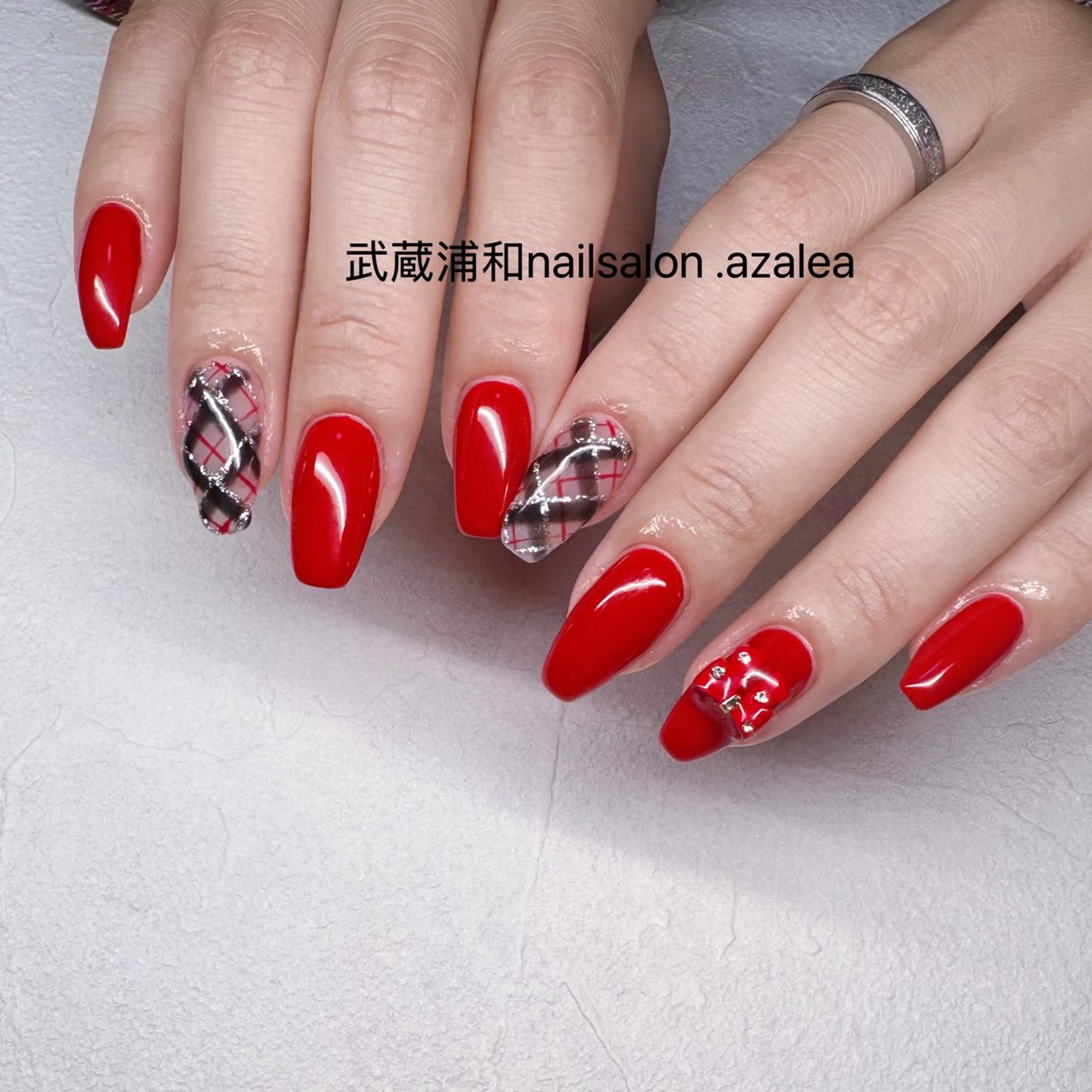 ネイル ハンドネイル R inのネイルデザイン