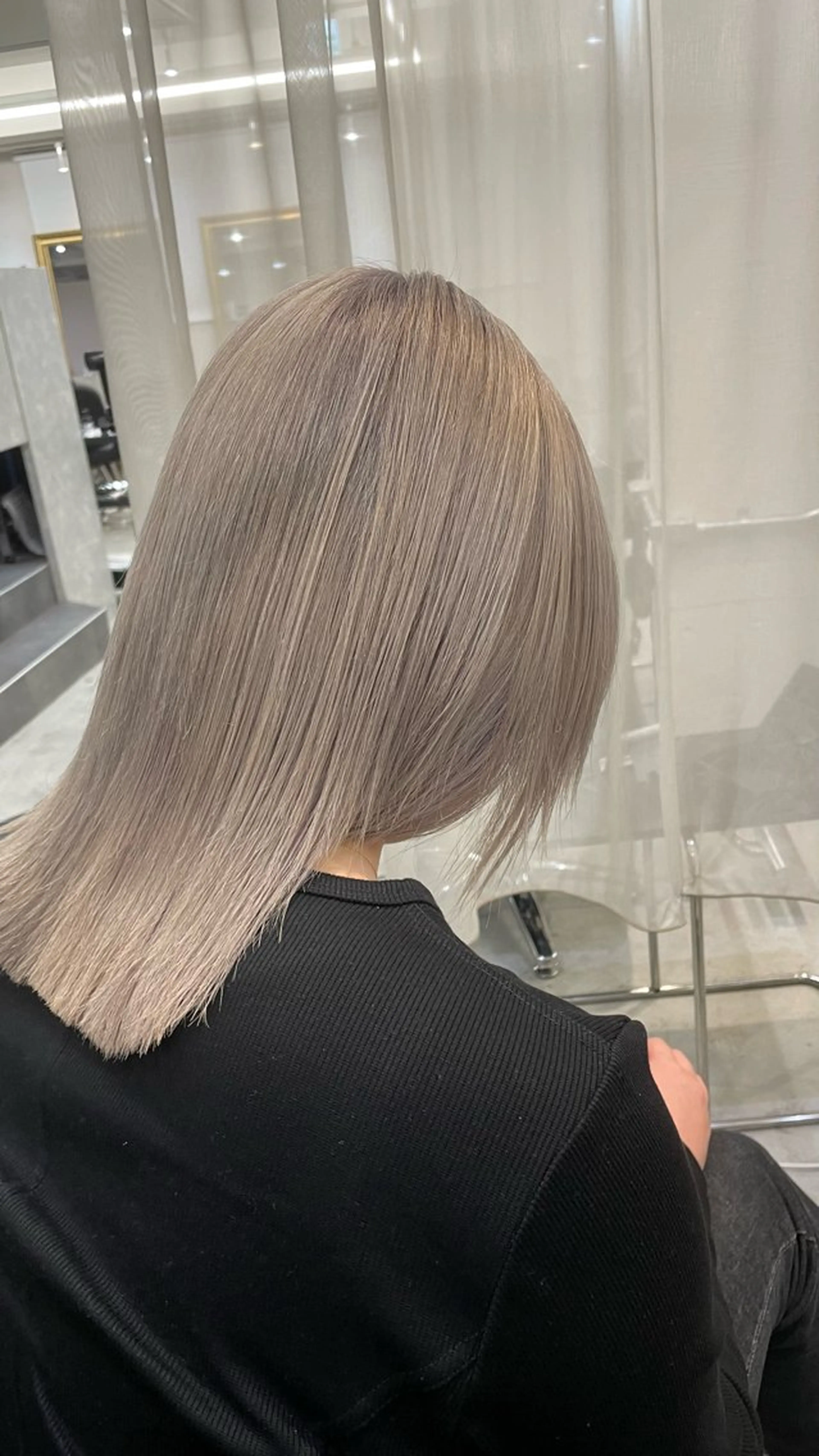 ミディアム ヘアカラー ブリーチ/ゆうと /ハイトーンのヘアスタイル