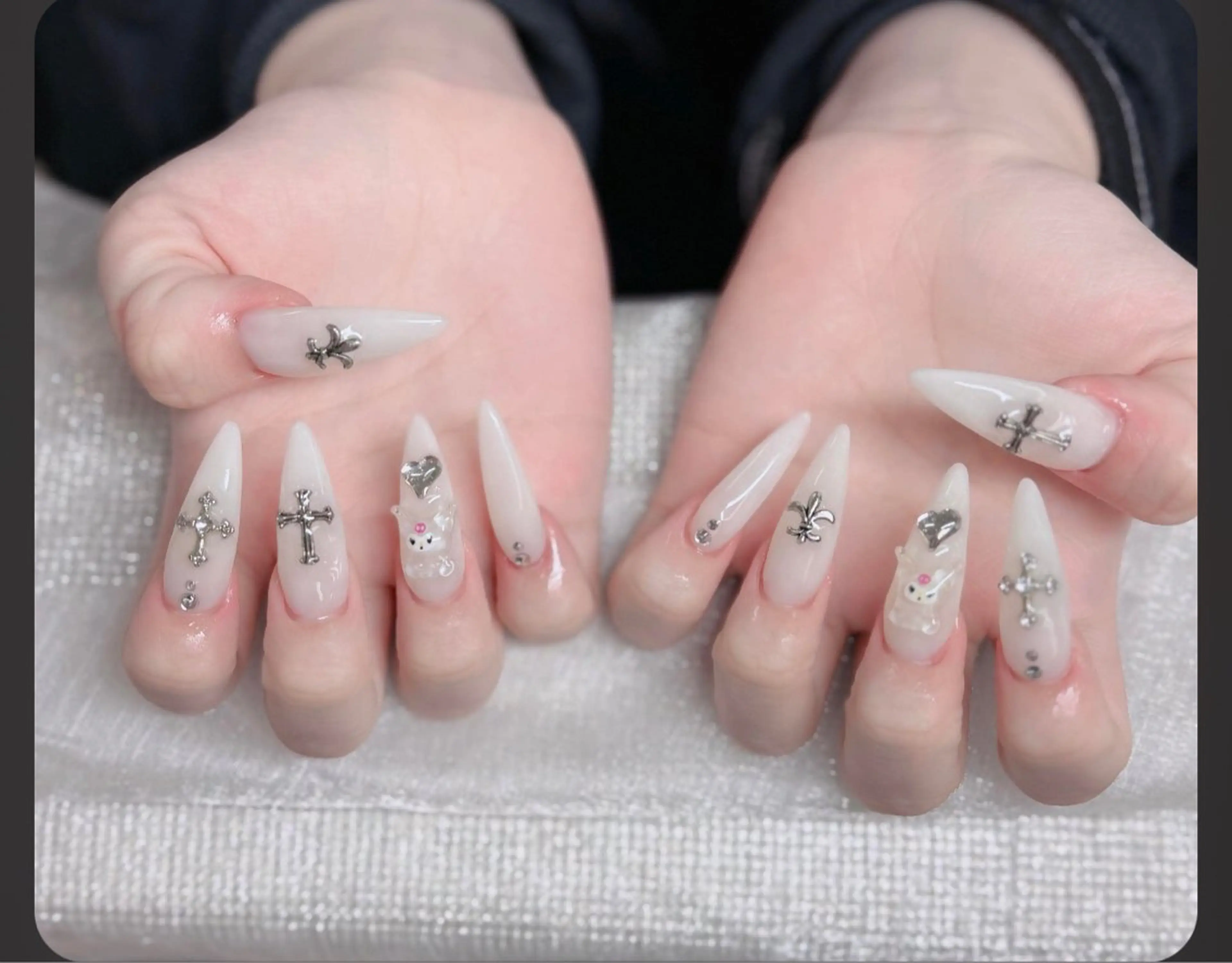 ネイル フレンチネイル ジェルネイル ハロウィン キラキラネイル 韓国ネイル ハンドネイル H.baby Nail Salonのネイルデザイン