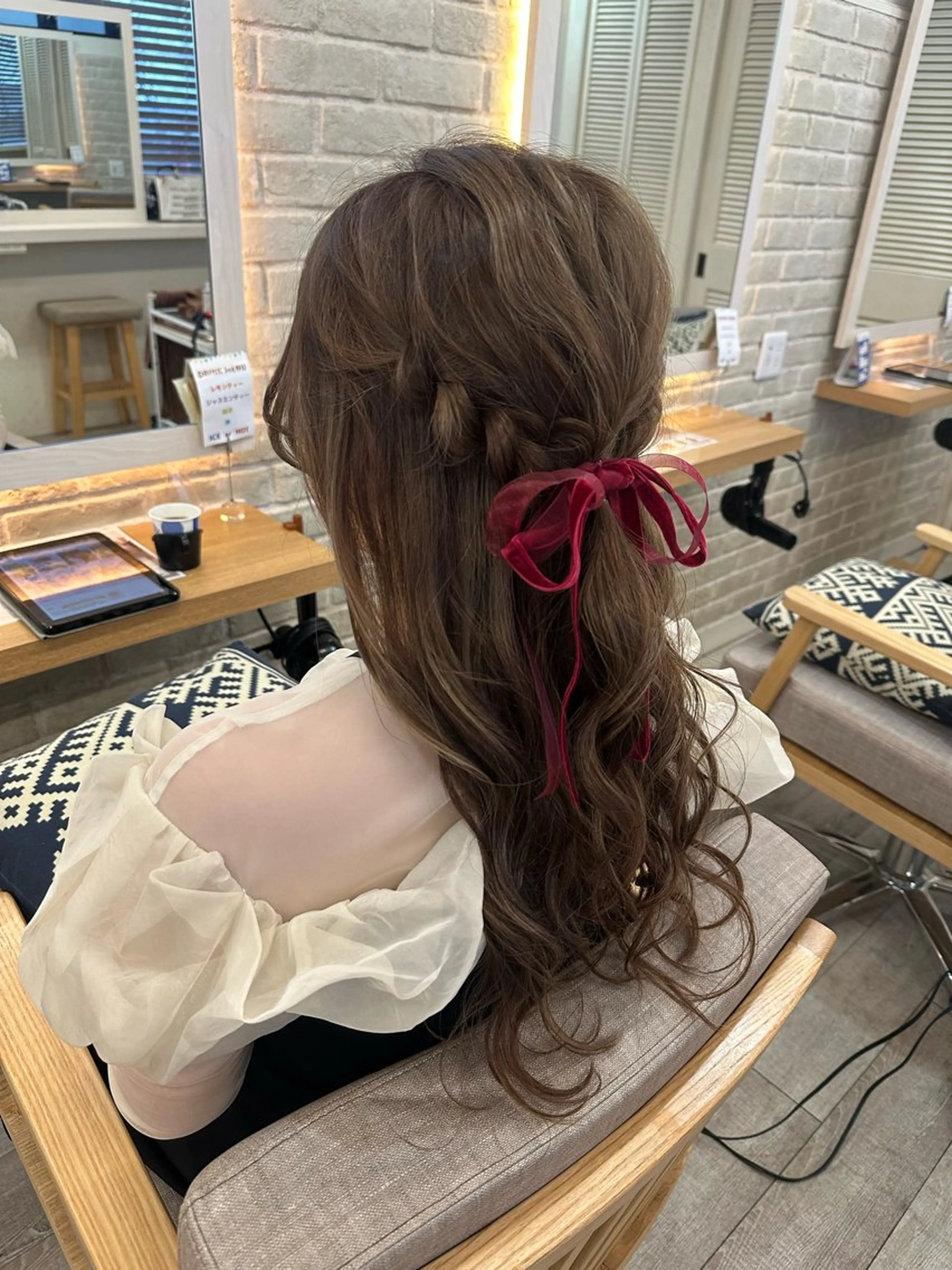 ヘアアレンジ ハーフアップ ヘアセット ✄折橋 彩花🐶🍑のヘアスタイル