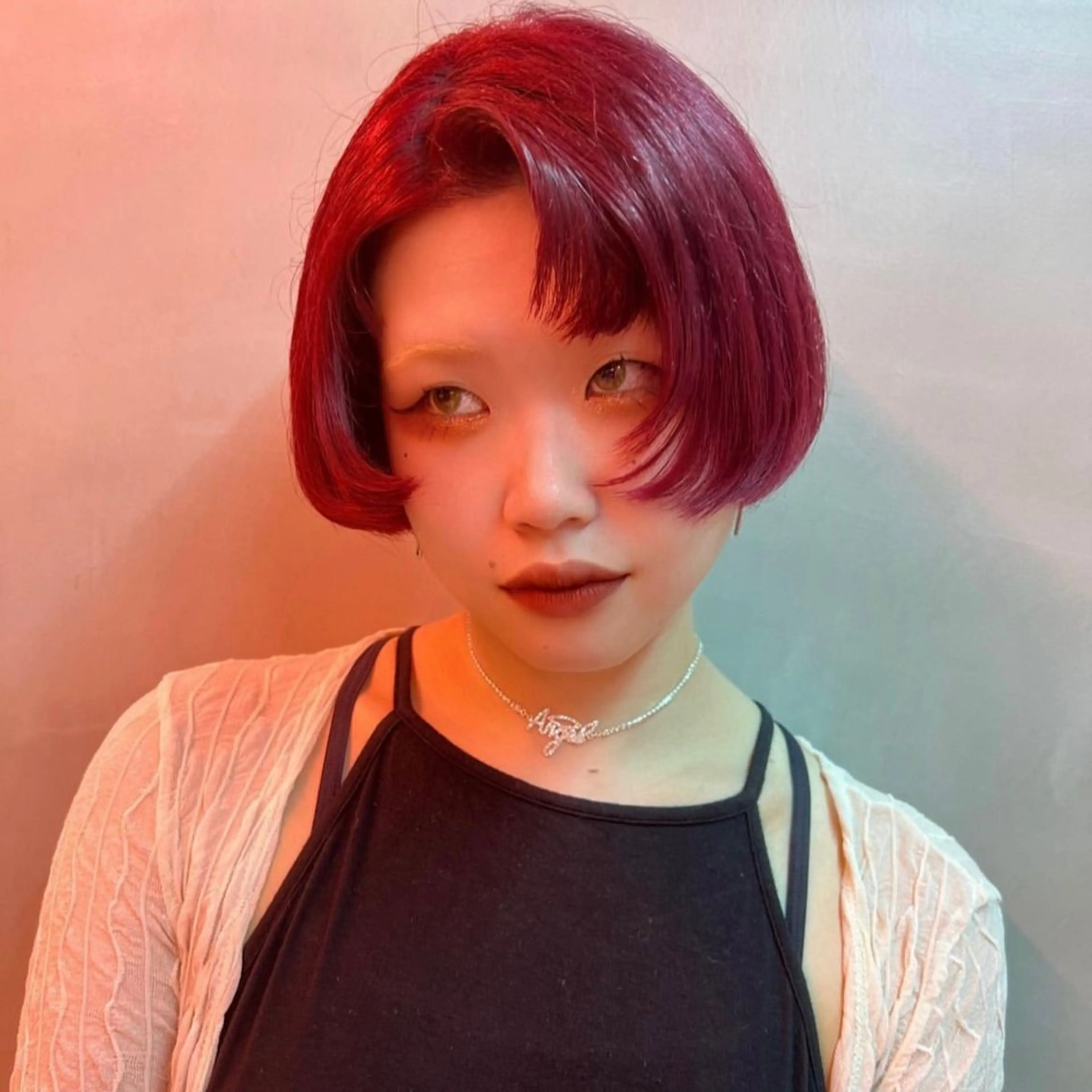 ショート カラー レッドカラー ボブ カット ヘアカラー トリートメント ブロンド／ブリーチ 【SITY.】のヘアスタイル