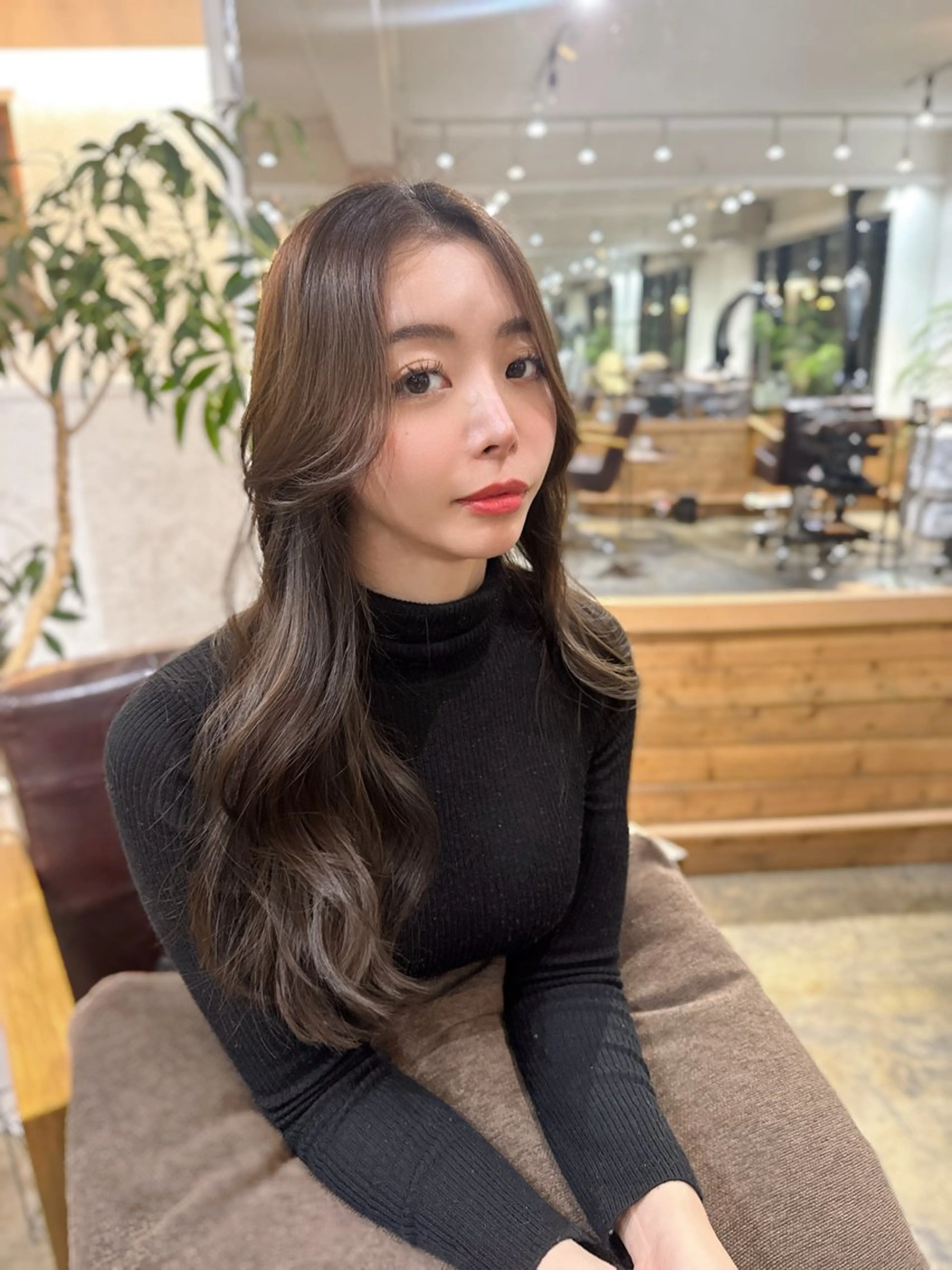 ロング カラー ベージュカラー 透明感カラー オリーブベージュ レイヤーカット 似合わせカット 髪質改善✨艶髪✨ レイヤーカット 田畑のヘアスタイル