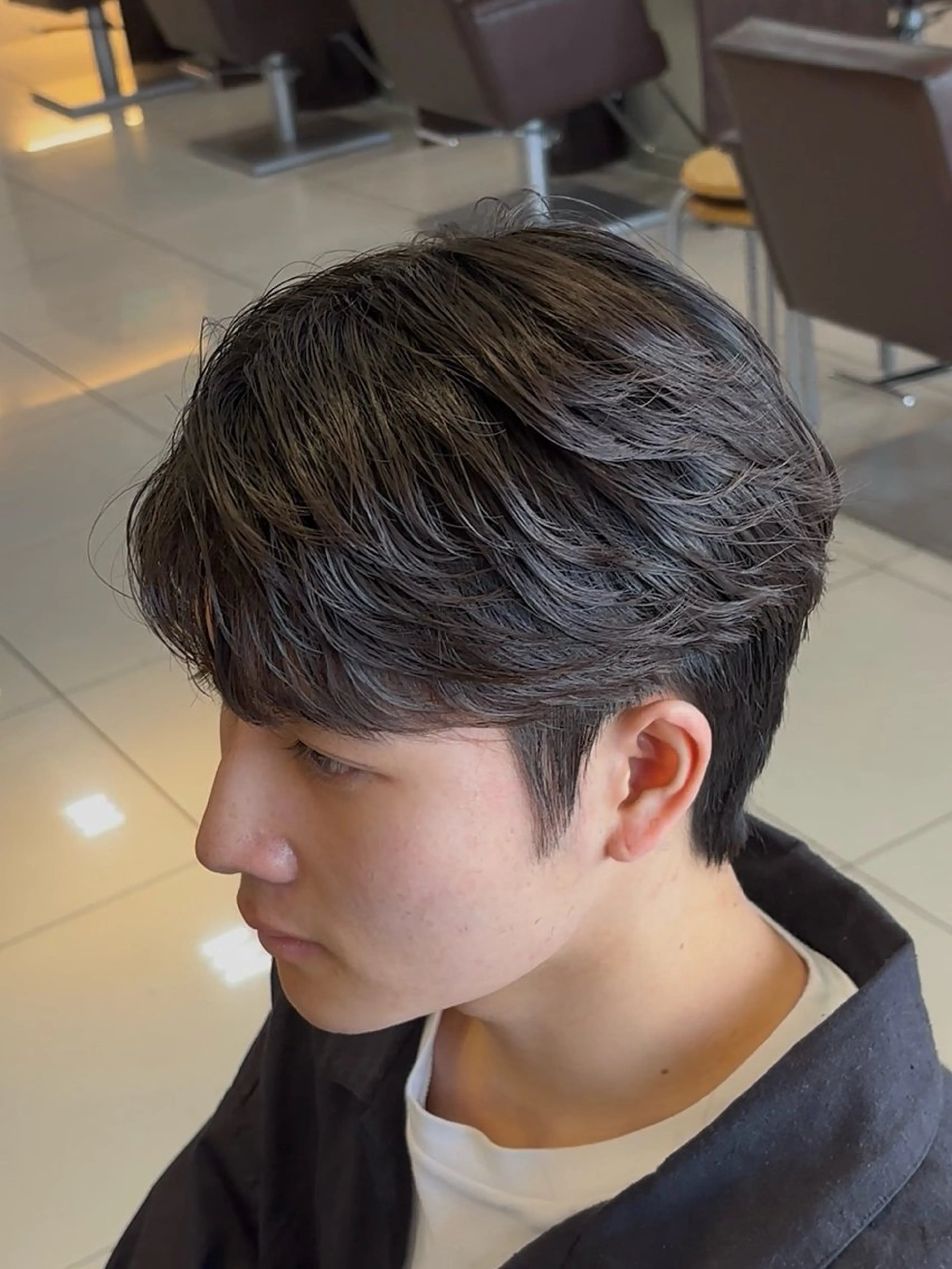 メンズ ダウンパーマ メンズ韓国風 メンズパーマ カット パーマ 草薙メンズ縮毛矯正 💫緒方美柚のヘアスタイル