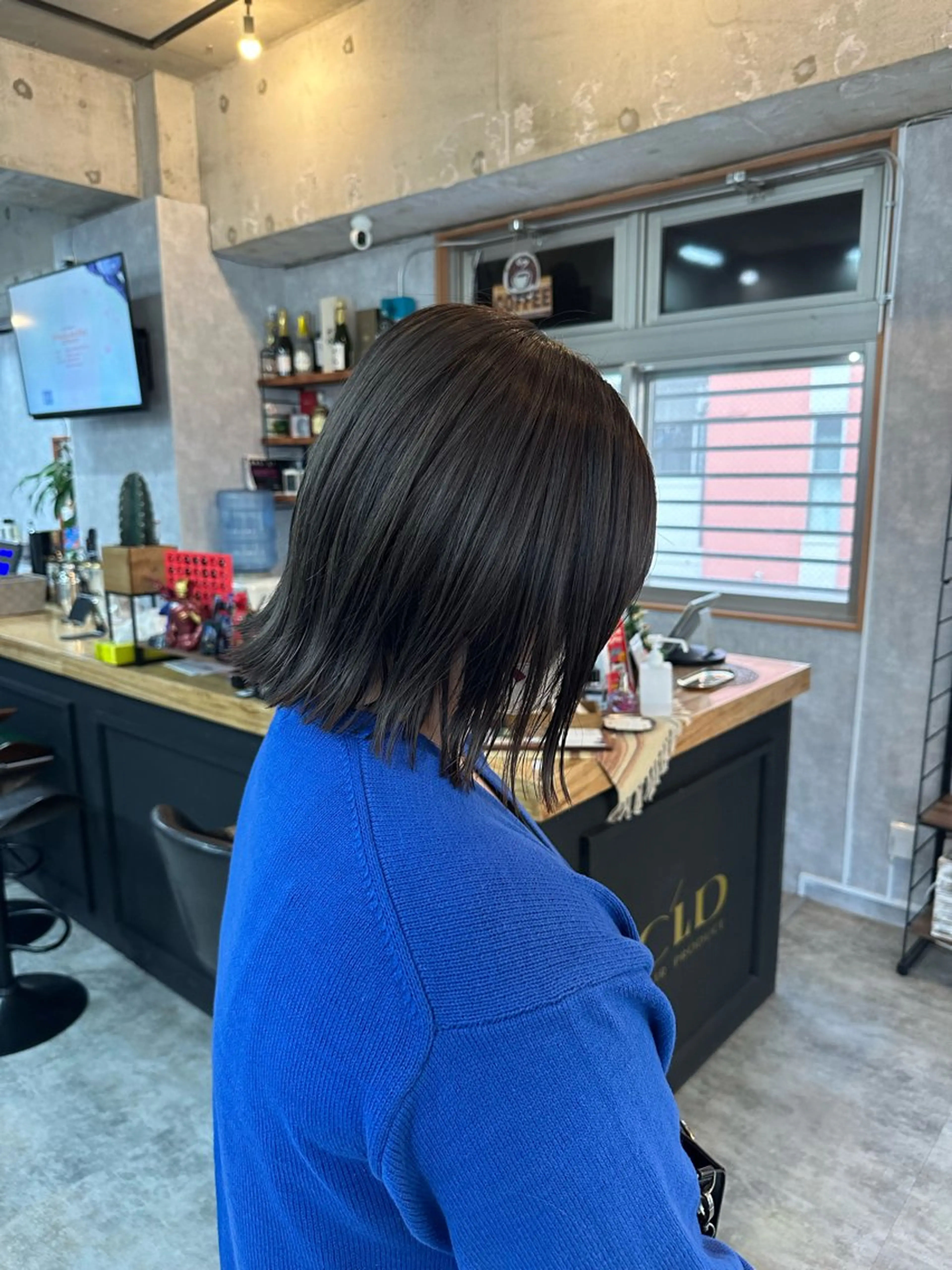 ショート 切りっぱなしボブ ショートボブ ハンサムショート 丸みショート ボブ カット ヘアカラー トリートメント モテ髪/ボブ/ショー ト/アダチフウトのヘアスタイル