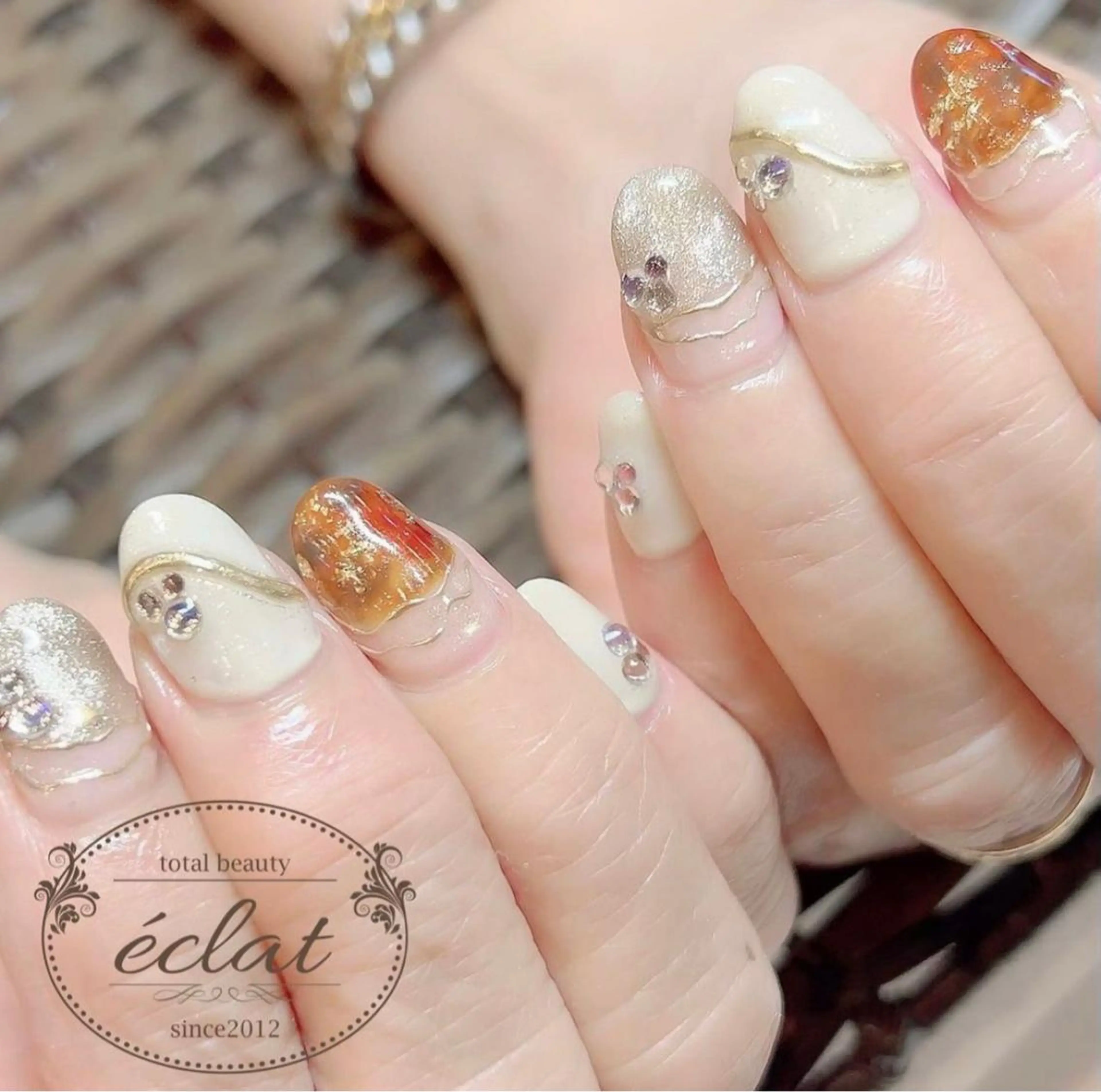 ネイル べっ甲ネイル ミラーネイル ハンドネイル éclat Mのネイルデザイン