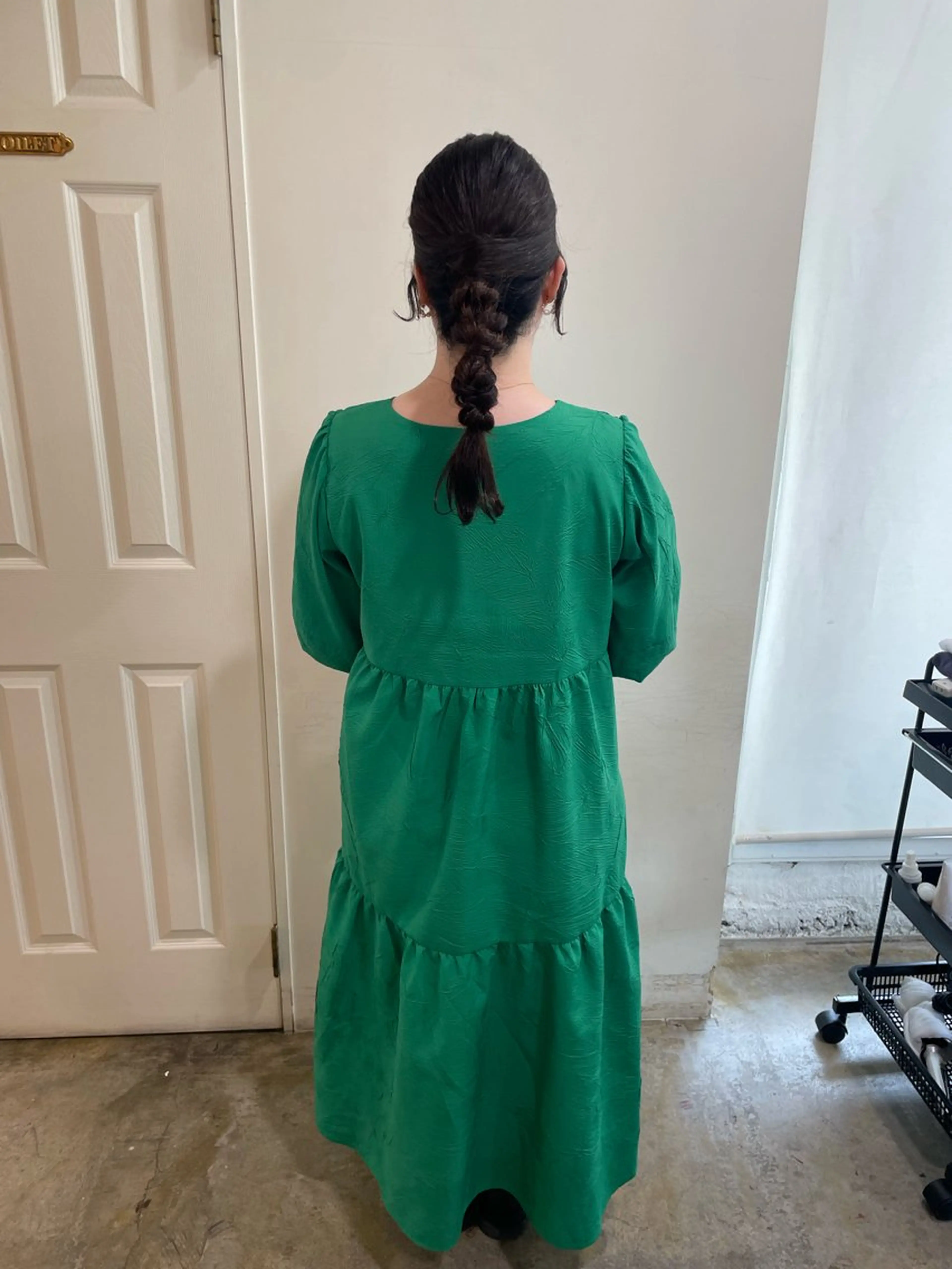 セミロング ヘアアレンジ ヘアセット MIOベージュカラー 柔らかいカラーのヘアスタイル