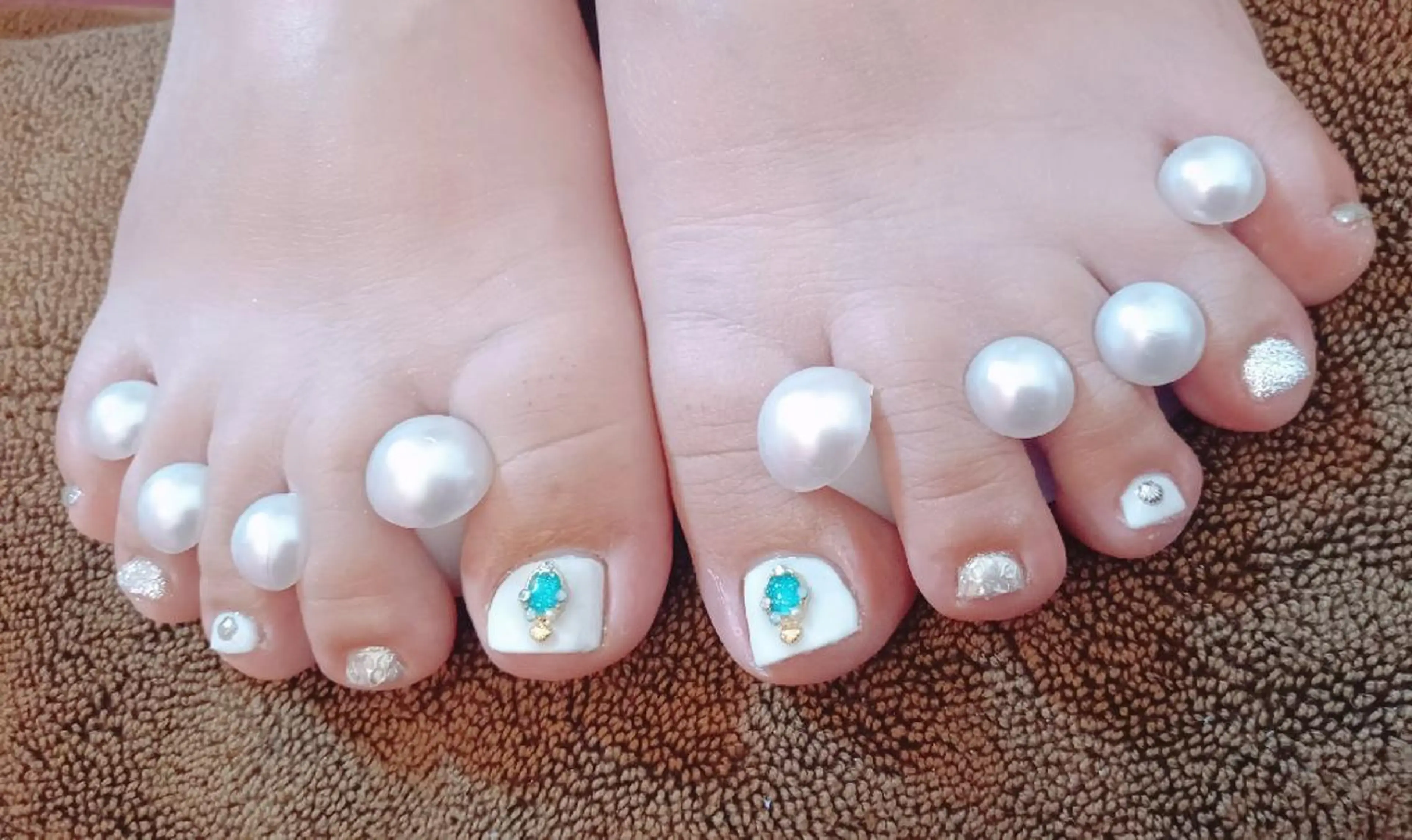 ネイル ホワイト フットネイル Nail Salon macherieのネイルデザイン