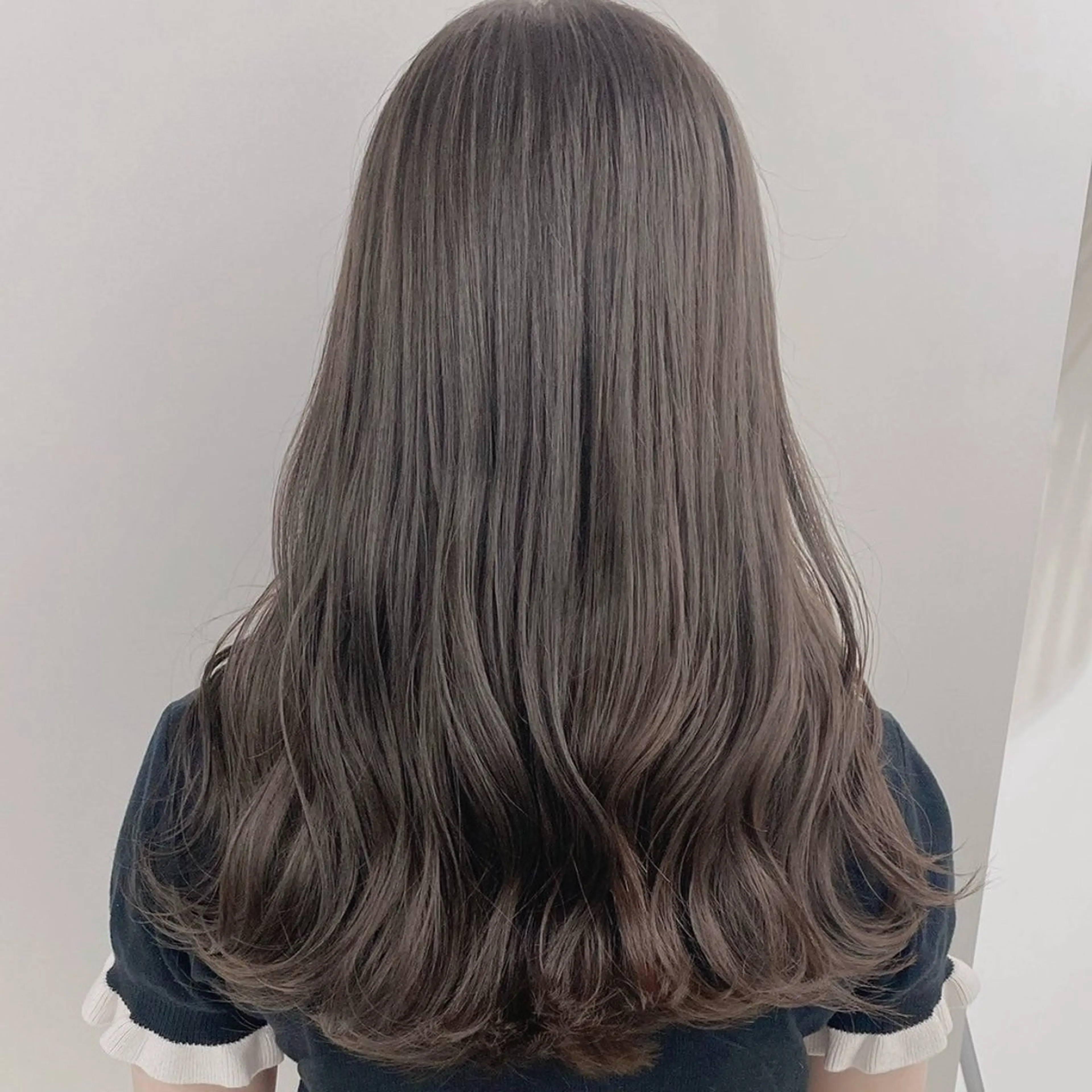 ロング カラー ヘアカラー トリートメント ヘッドスパ 透明感/グレージュ/ ベージュ/るな🪽のヘアスタイル