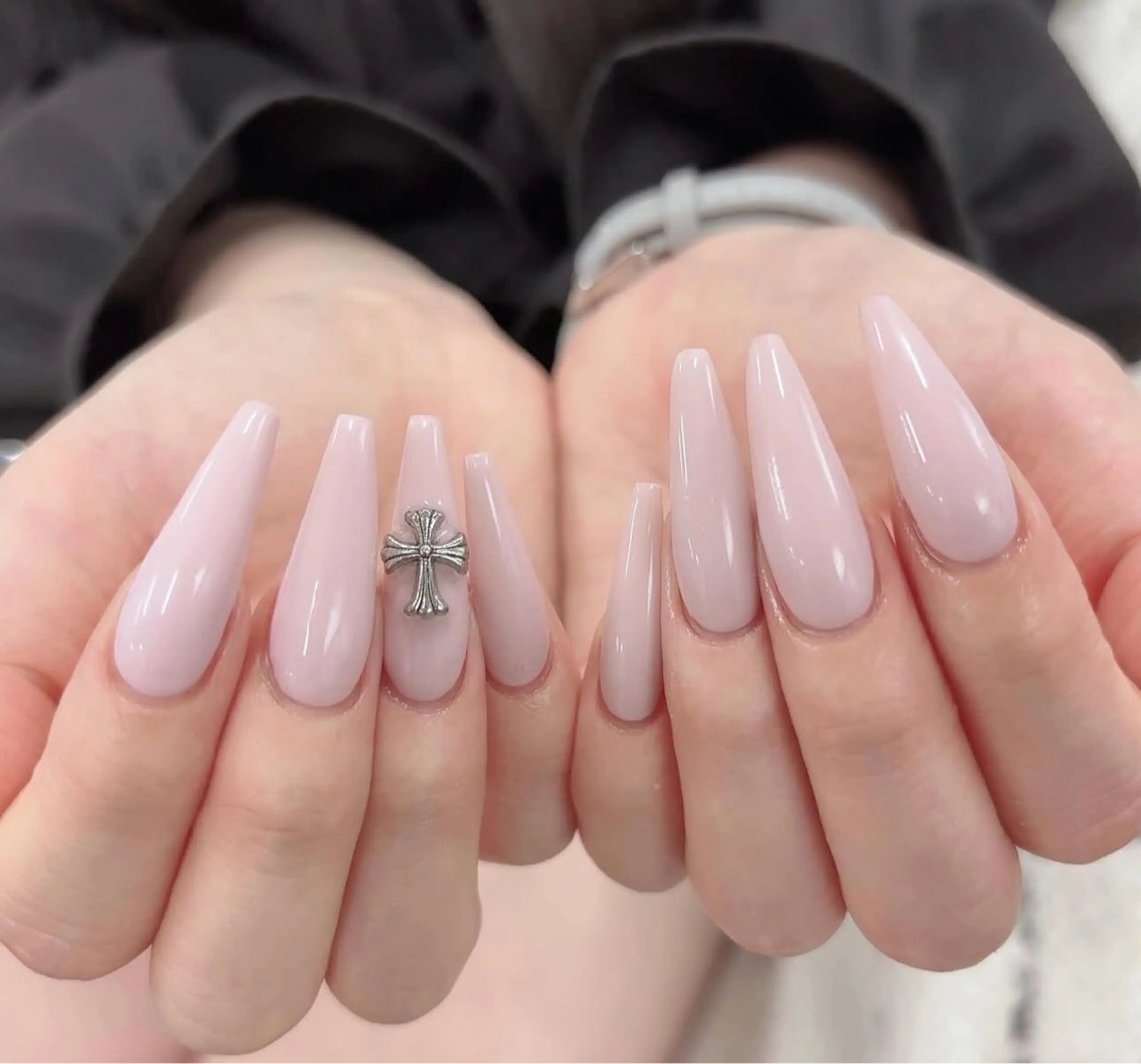 ネイル グラデーション キラキラネイル ワンカラーネイル 冬ネイル Jenn Nail Salonのネイルデザイン