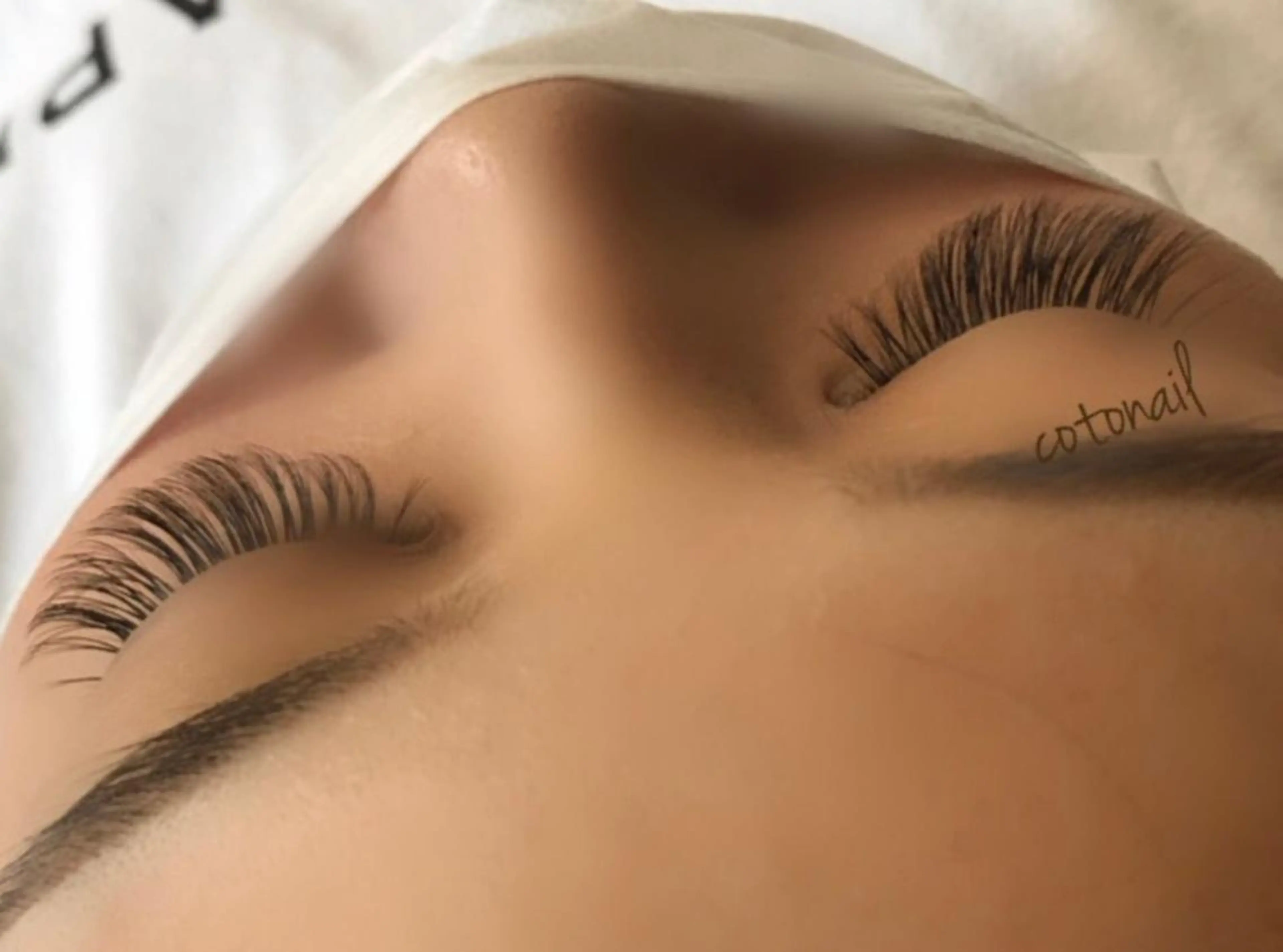 マツエク・マツパ 付け放題 マツエク ツメトマツゲ .のネイルデザイン