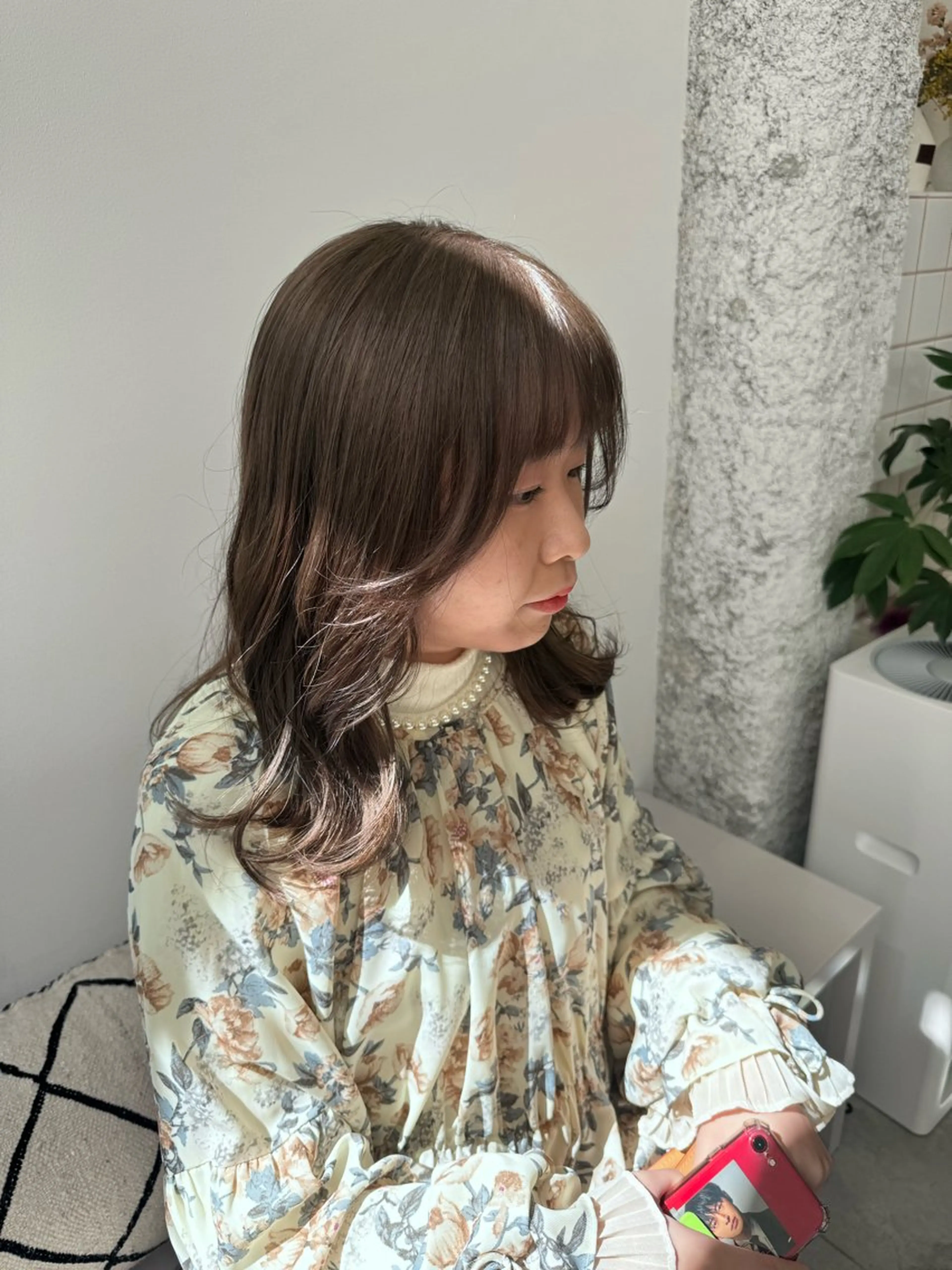 セミロング カラー ベージュカラー ブリーチ 透明感カラー 韓国風ヘア トリートメント 花見 亜沙美のヘアスタイル