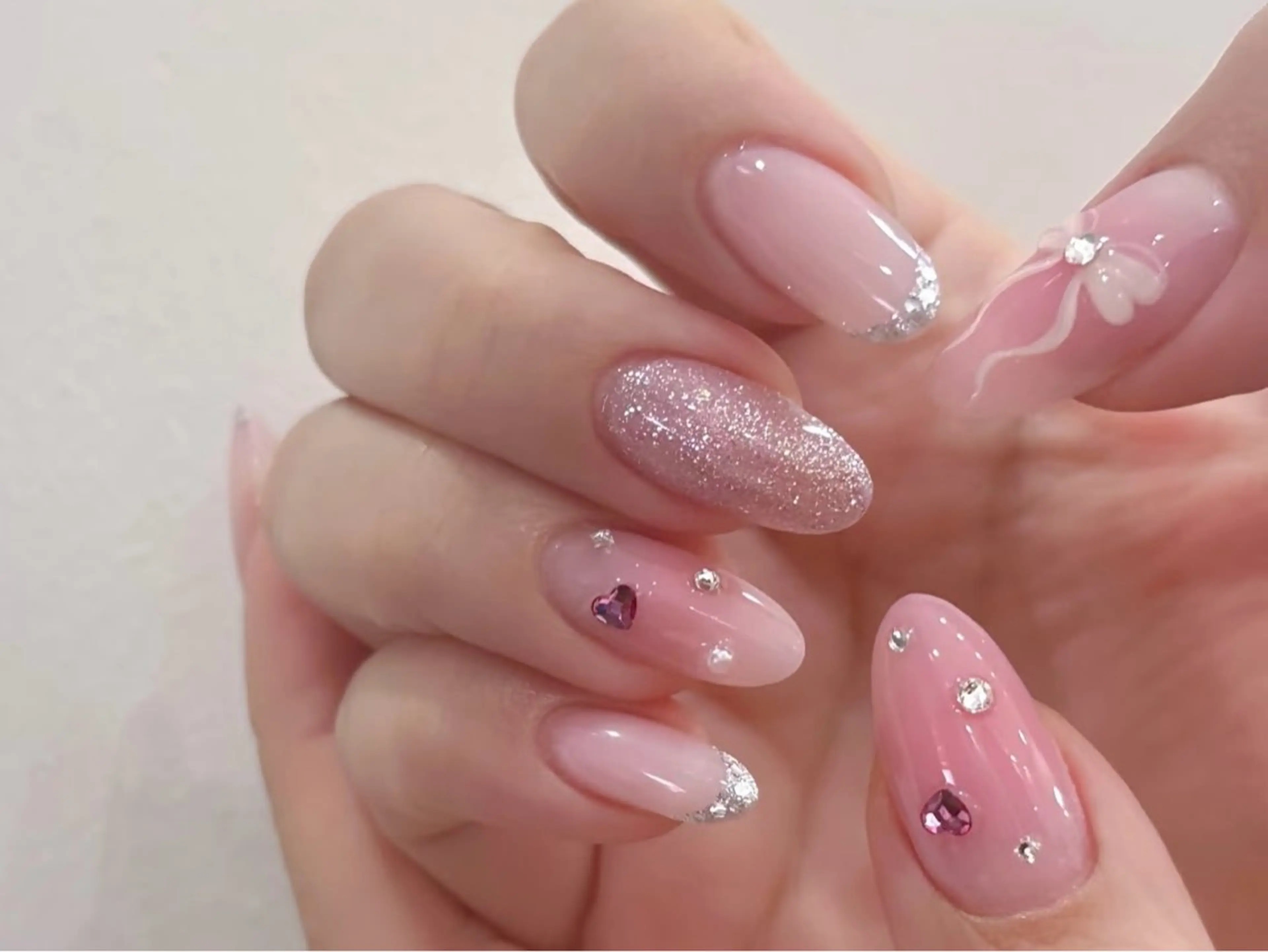 ネイル アートネイル オーロラネイル クリアネイル 長さ出し フレンチネイル ハンドネイル ハンドケア More Glam渋谷店のネイルデザイン