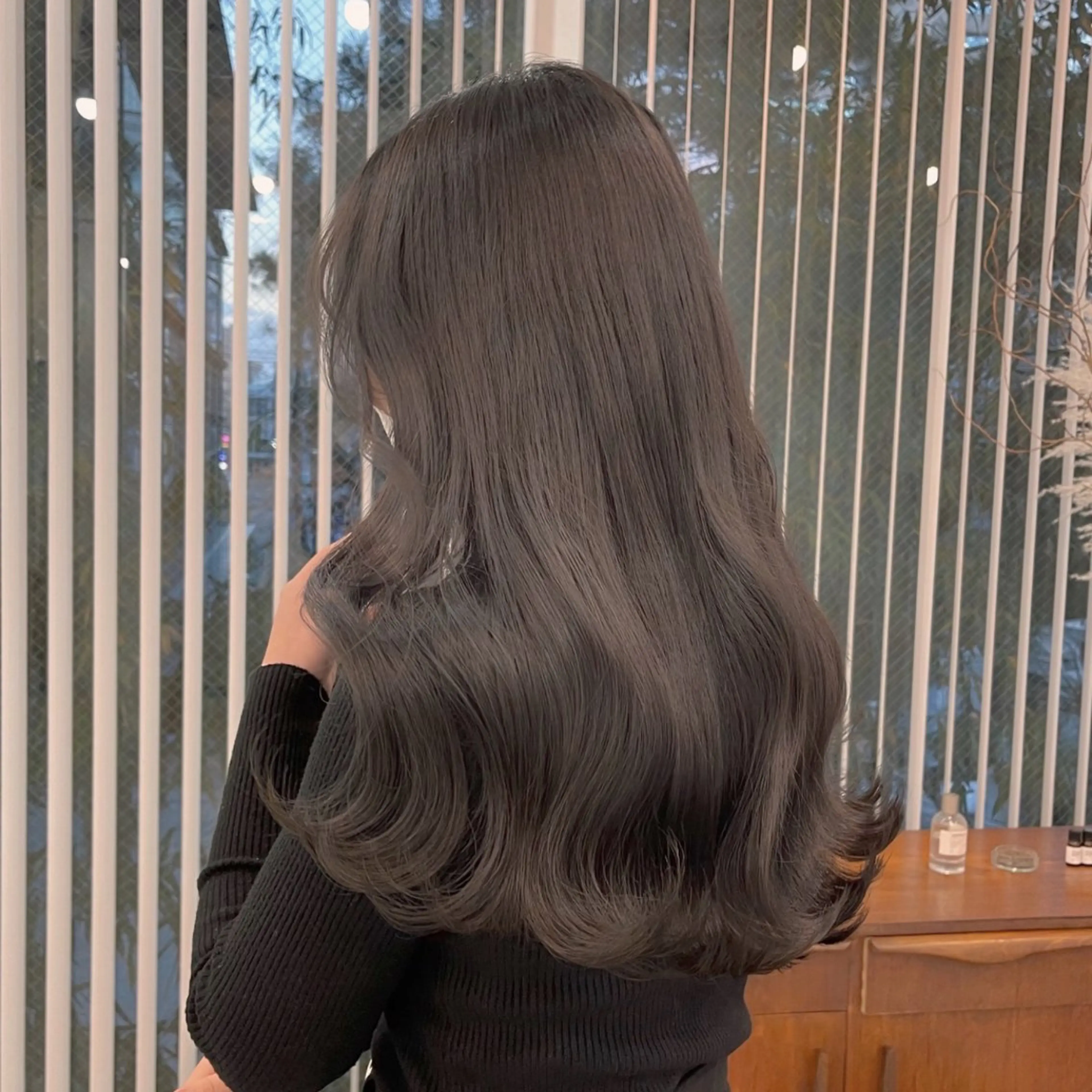 セミロング カラー ダブルカラー グレージュ ラベンダーカラー カット ヘアカラー トリートメント 高橋大樹/グレージュ 透明感/髪質改善のヘアスタイル