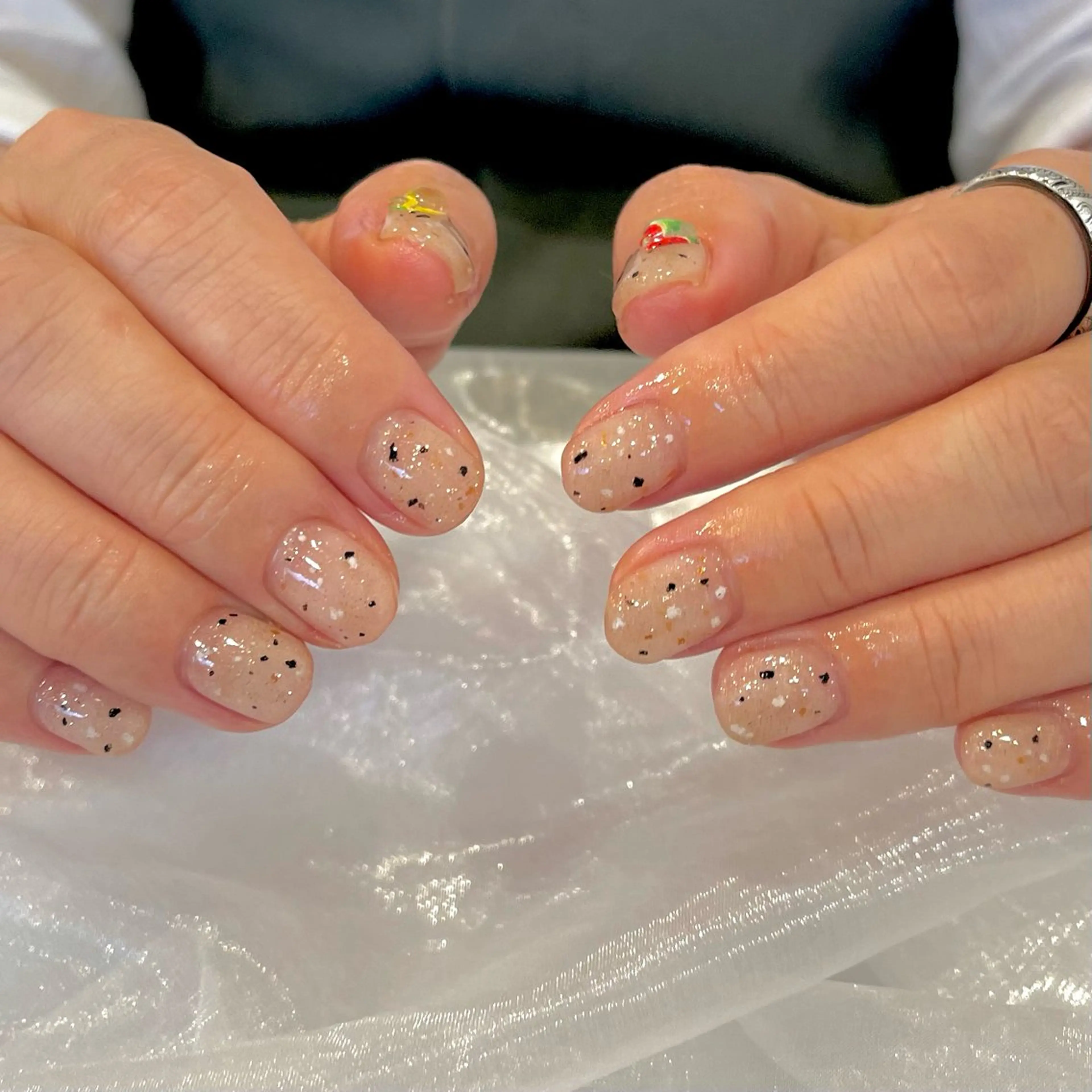 ネイル ニュアンスネイル ワンカラーネイル 夏ネイル ハンドネイル COCO NAILのネイルデザイン