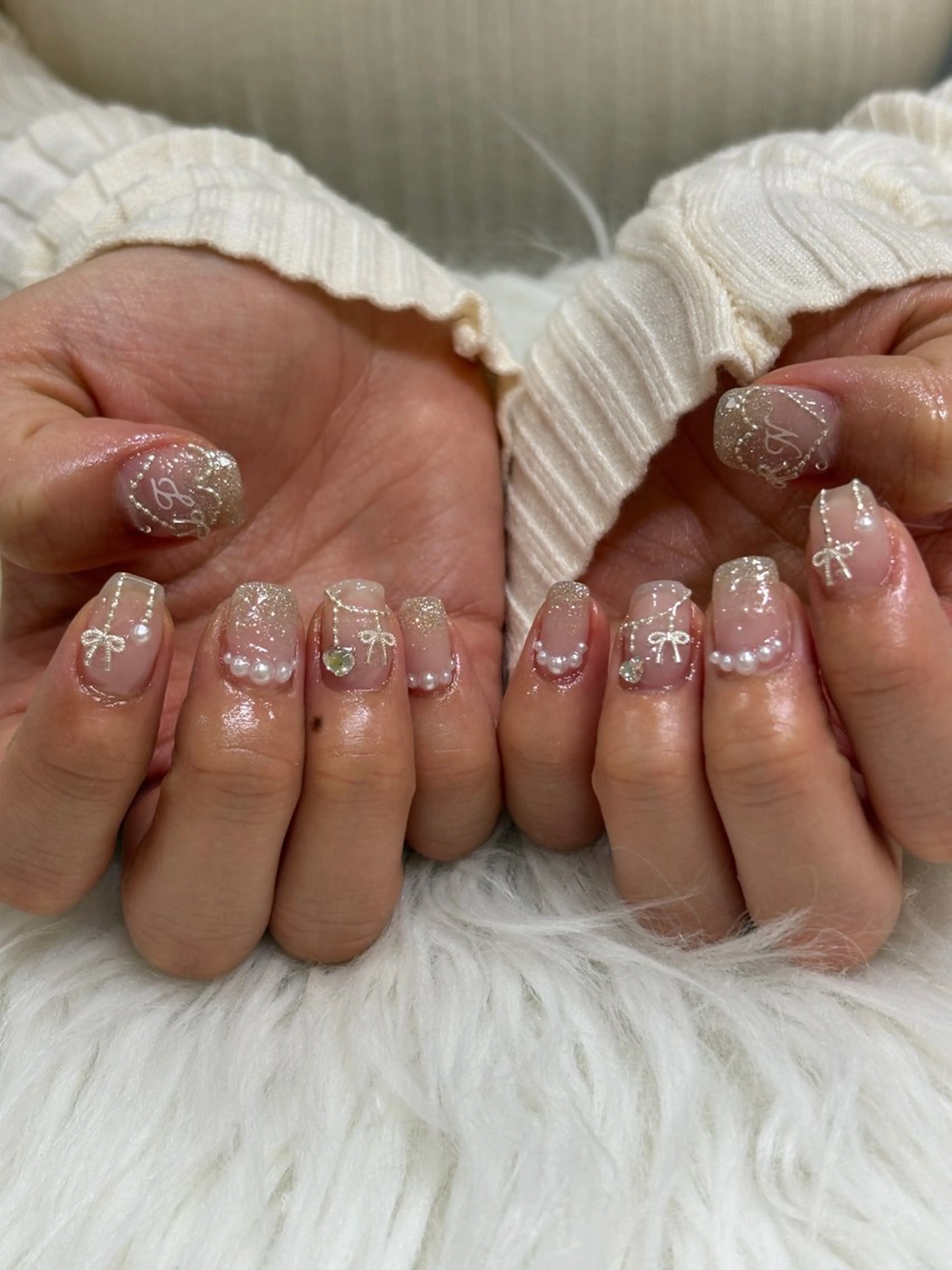 ネイル シオリ ⪩⪨のネイルデザイン