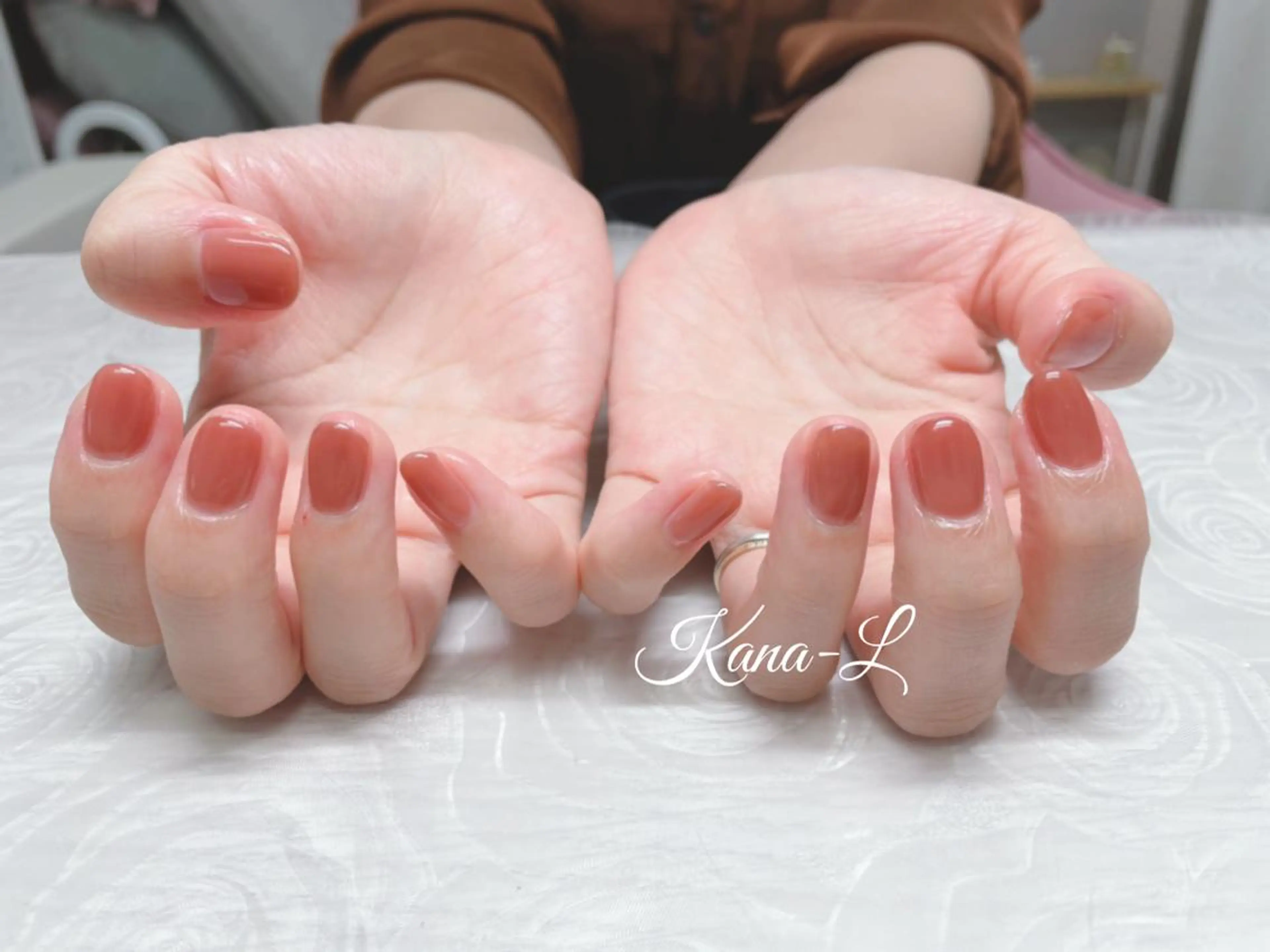 カラー ネイル オフィスネイル ワンカラーネイル シンプルネイル 芦辺 香奈のネイルデザイン