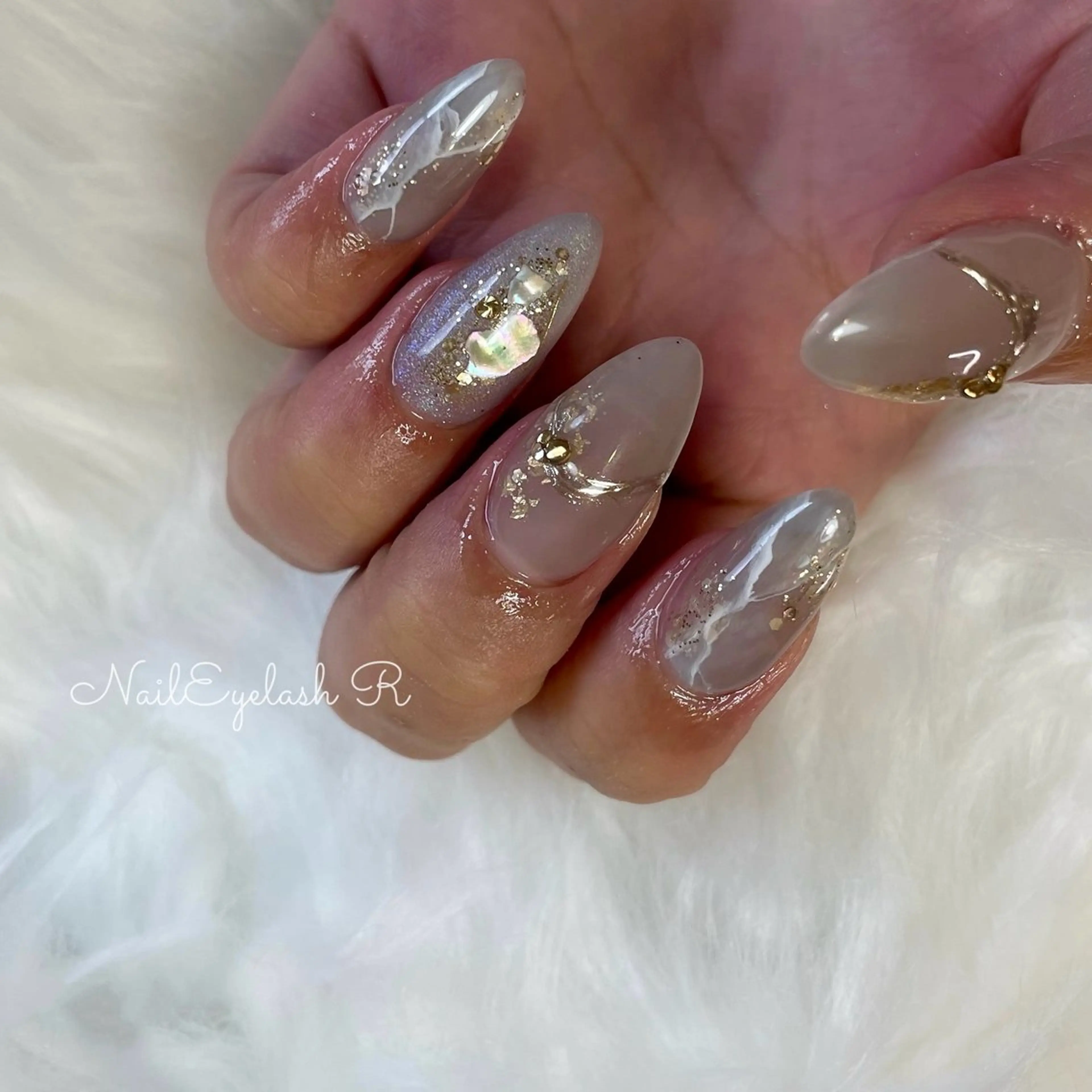 セミロング 韓国風ヘア Nail Rのネイルデザイン