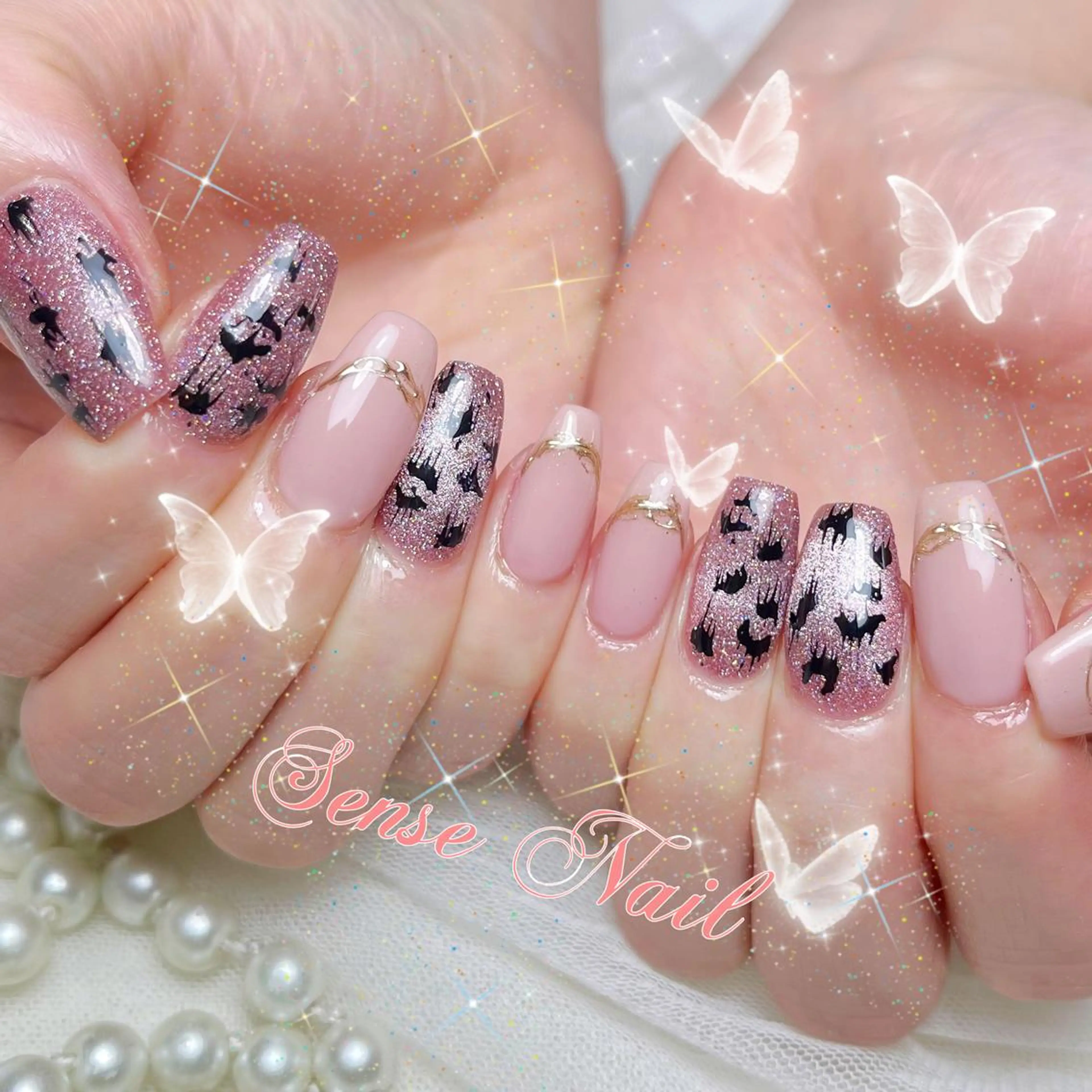 ネイル ハンドネイル 🦋 Queenieのネイルデザイン