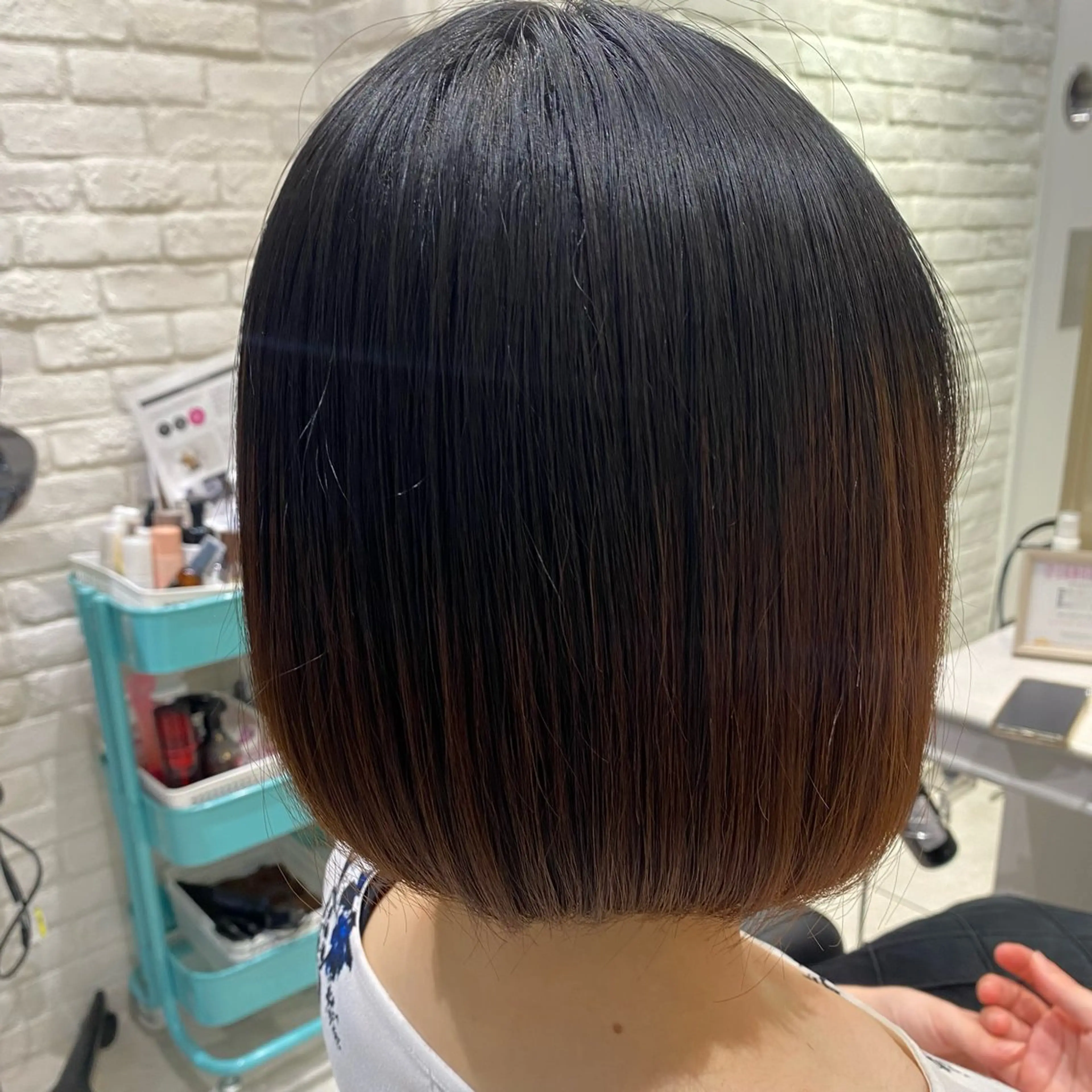 ミディアム ボブ カット 吉澤 海咲のヘアスタイル