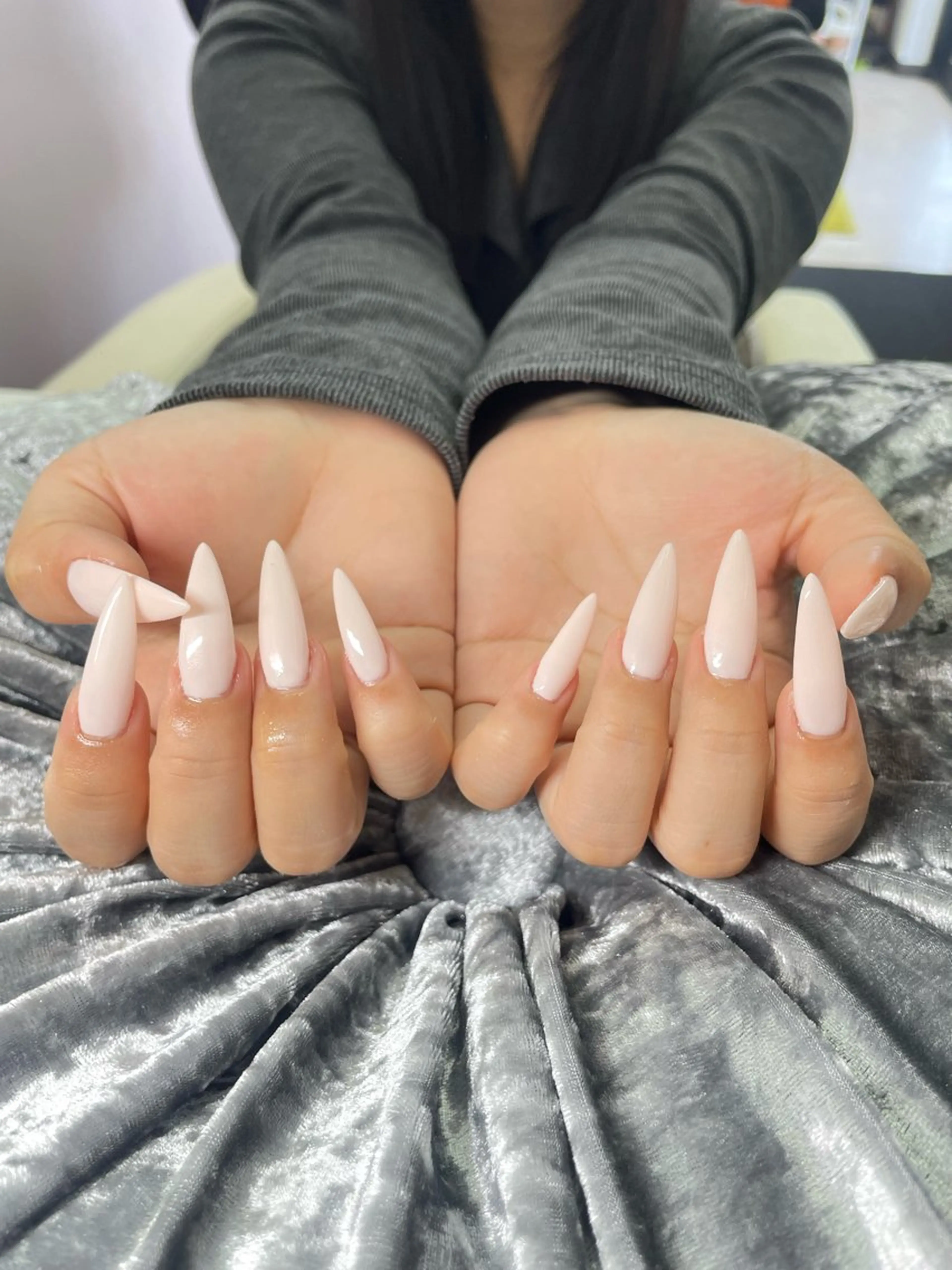 ネイル ハンドネイル Mumu眉毛,ネイル モデル募集中🪄のネイルデザイン