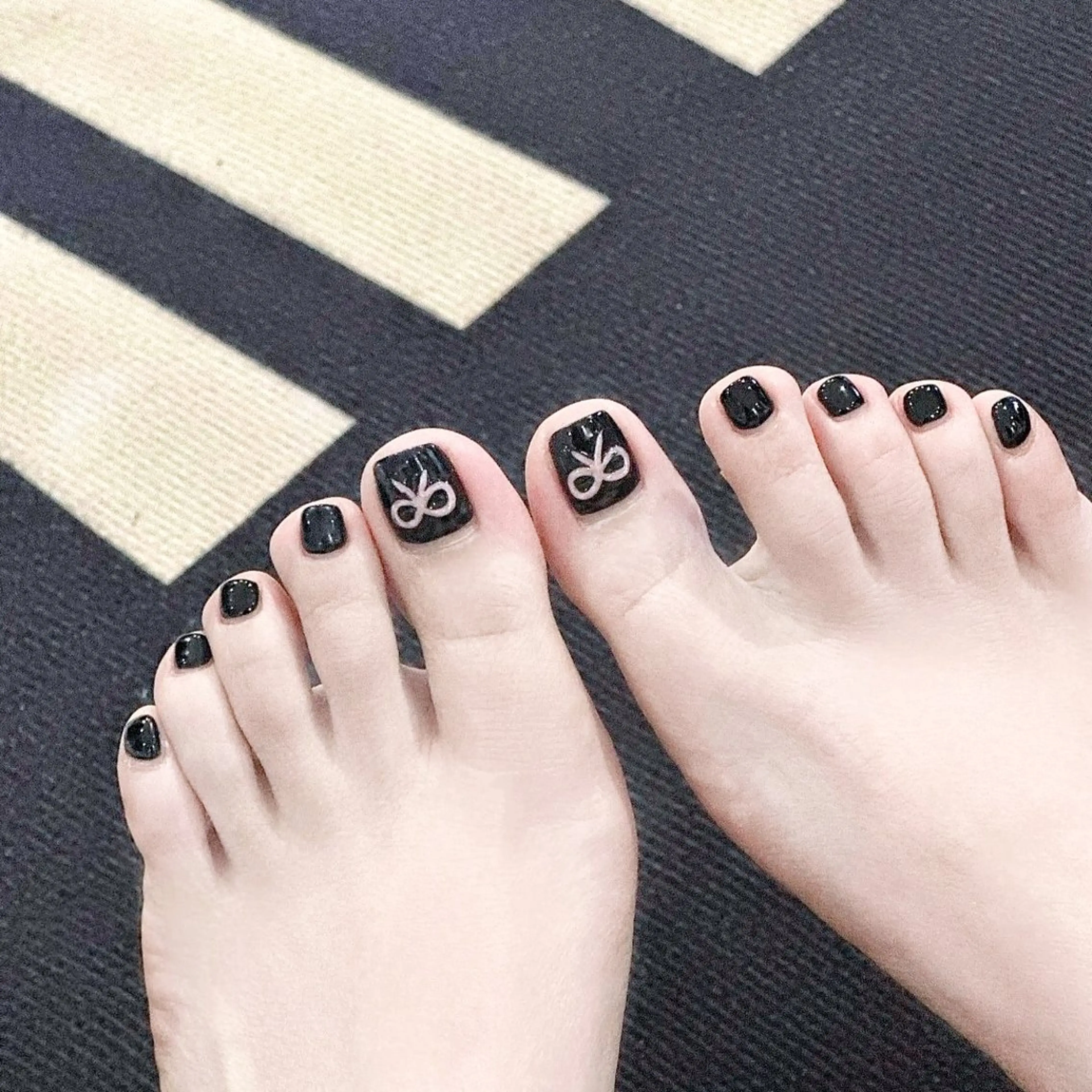 👣FOOT🌊🎆親指2本アート🎆🌊花火マグor海のきらめきorシェル/持込み可 ✨フットバス+ケア込みの写真