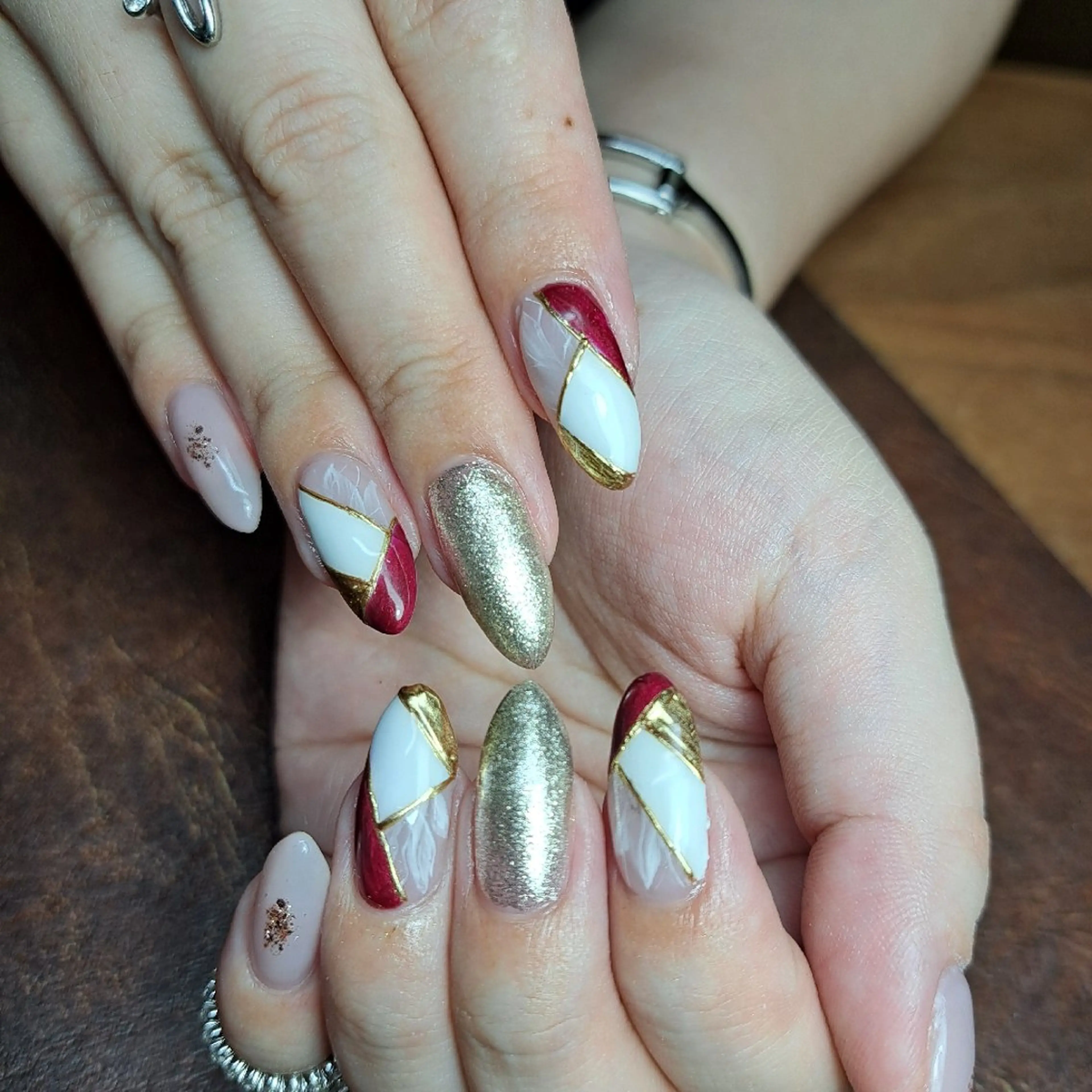 ネイル 赤色 HAYASHI  Nのネイルデザイン