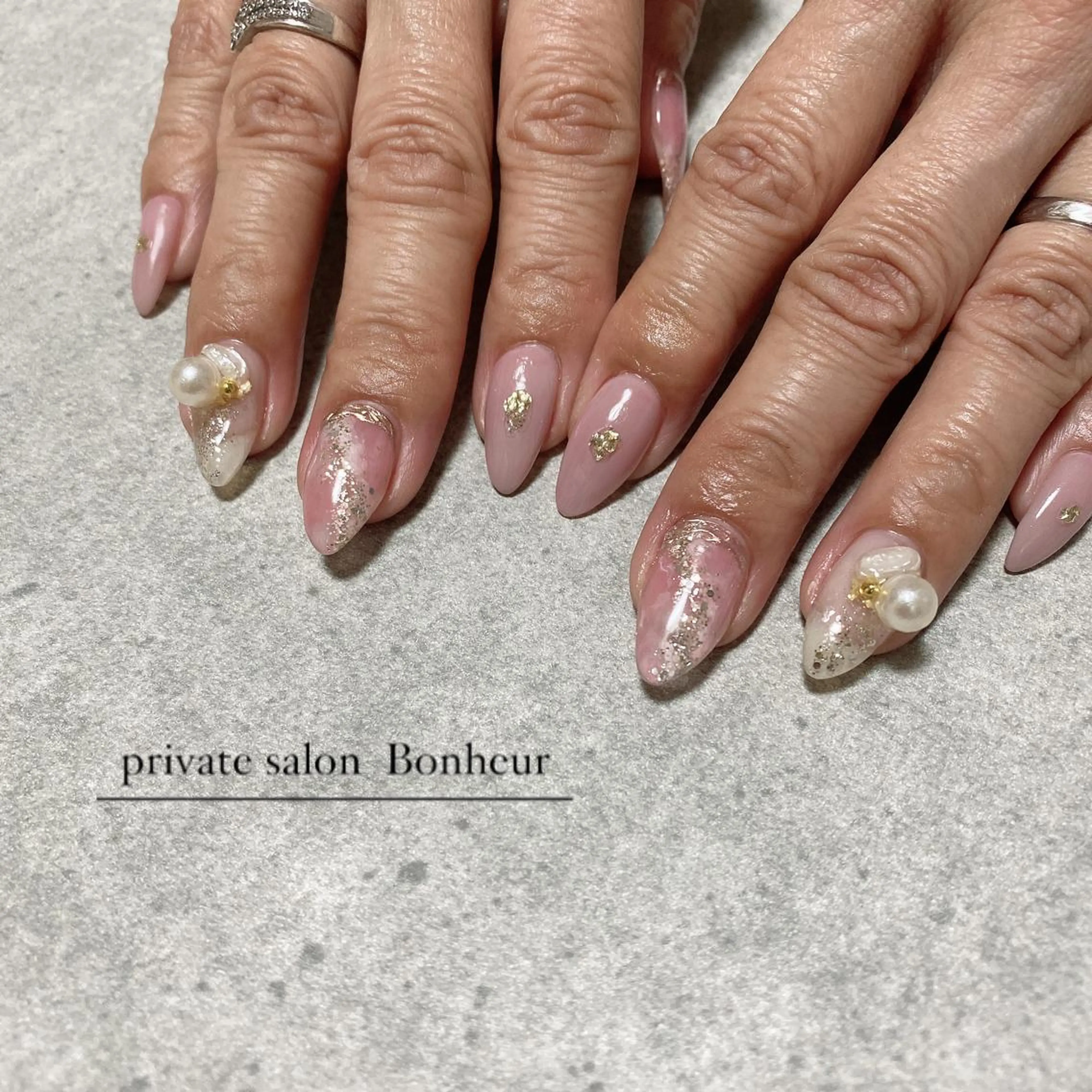 ネイル ハンドネイル BONHEUR Annaのネイルデザイン