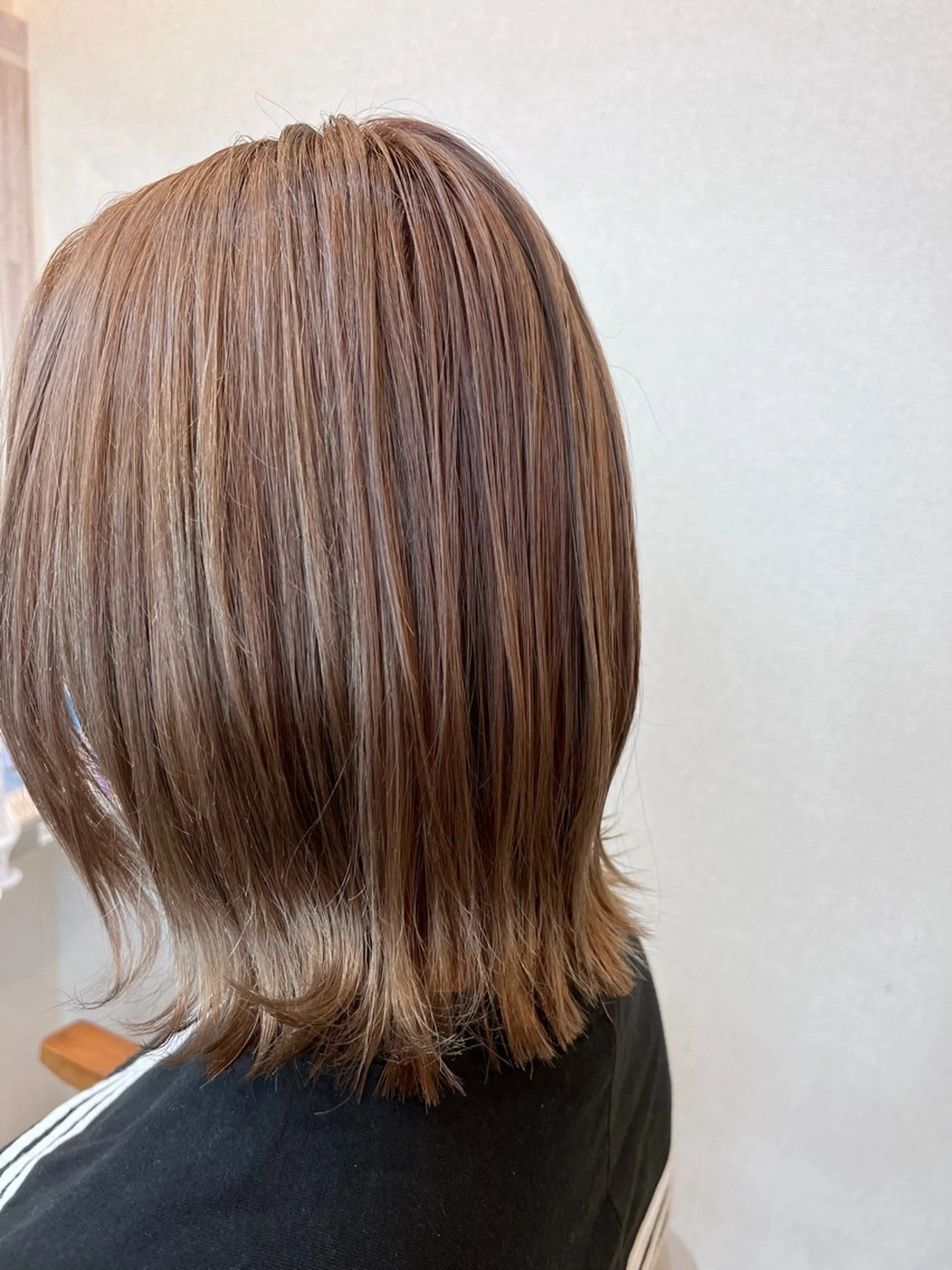 ミディアム ヘアカラー chaton シャトンのヘアスタイル