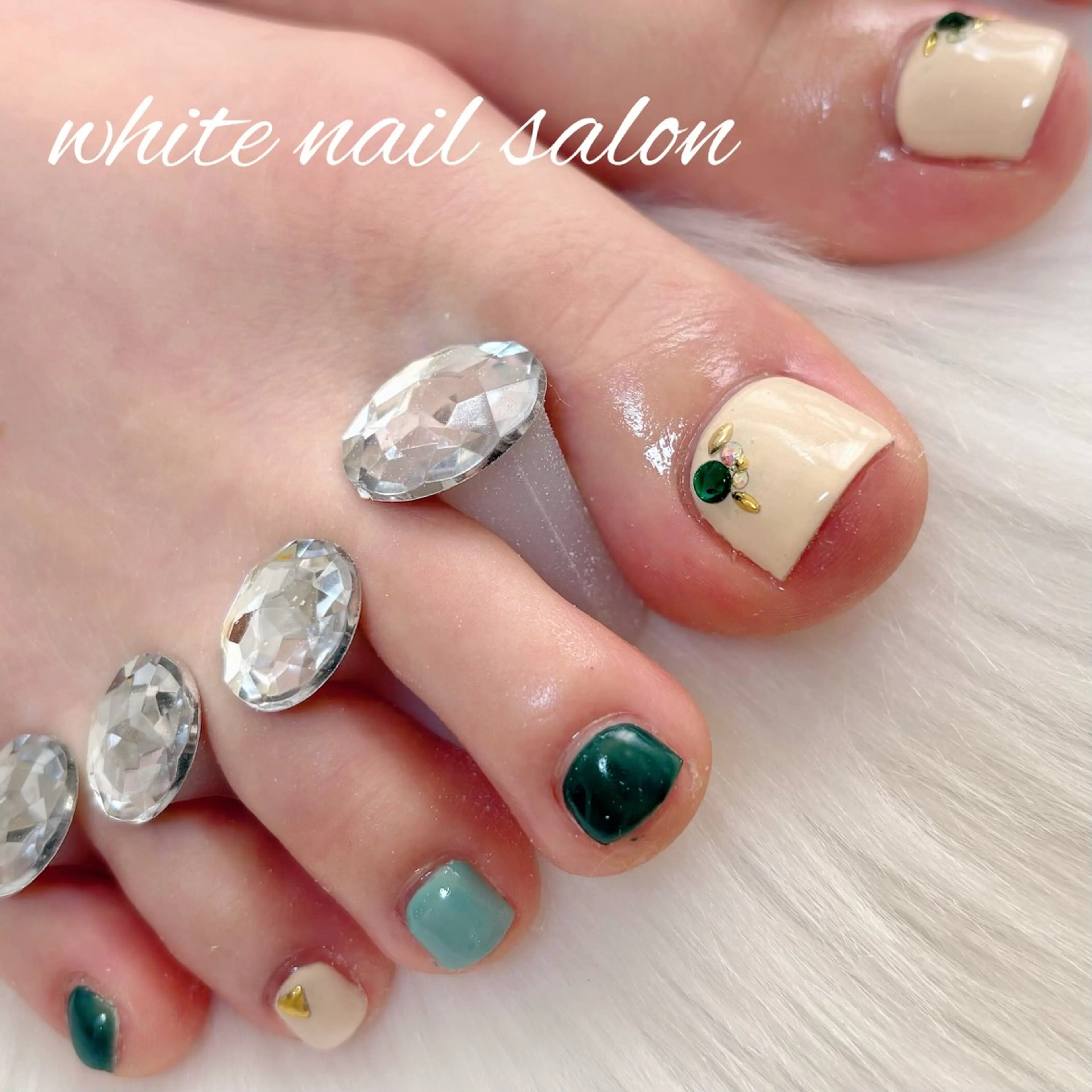 ネイル フットネイル フットネイル white nail salonのネイルデザイン