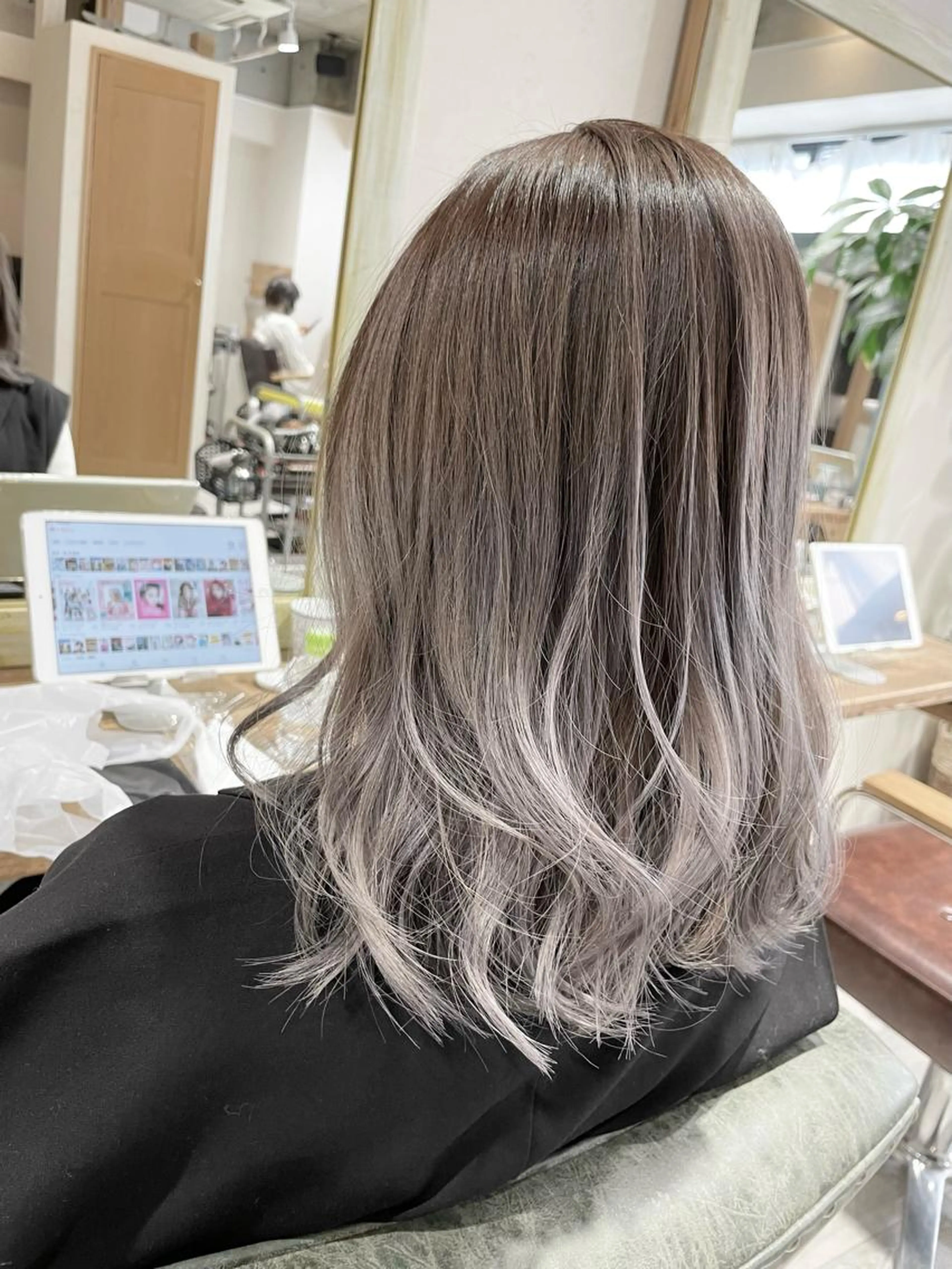 アディクシーカラー+カット☆の写真